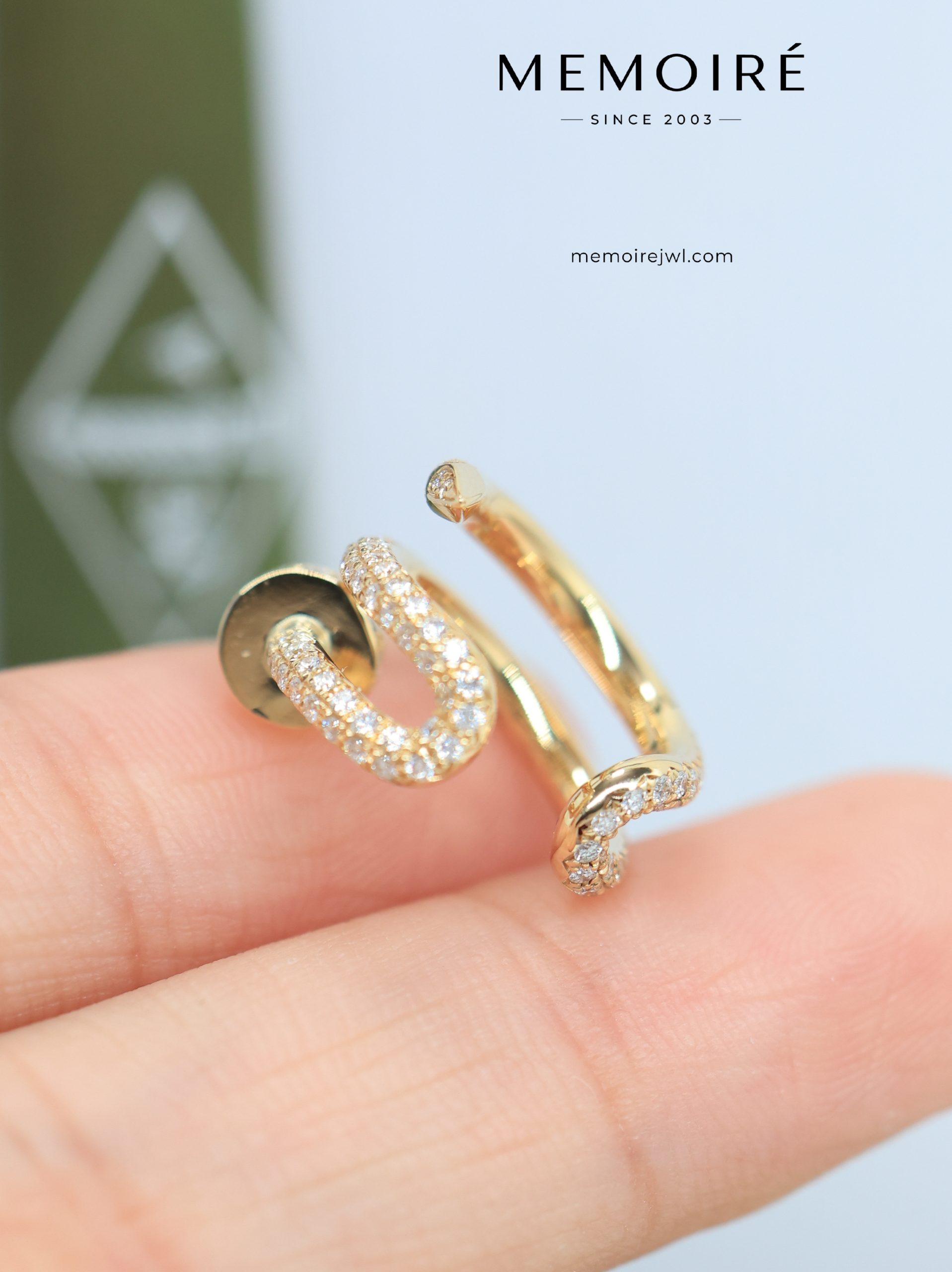 MÉMOIRÉ 18K Gold Full Stone Nail Open Wrap Ring - Image 4