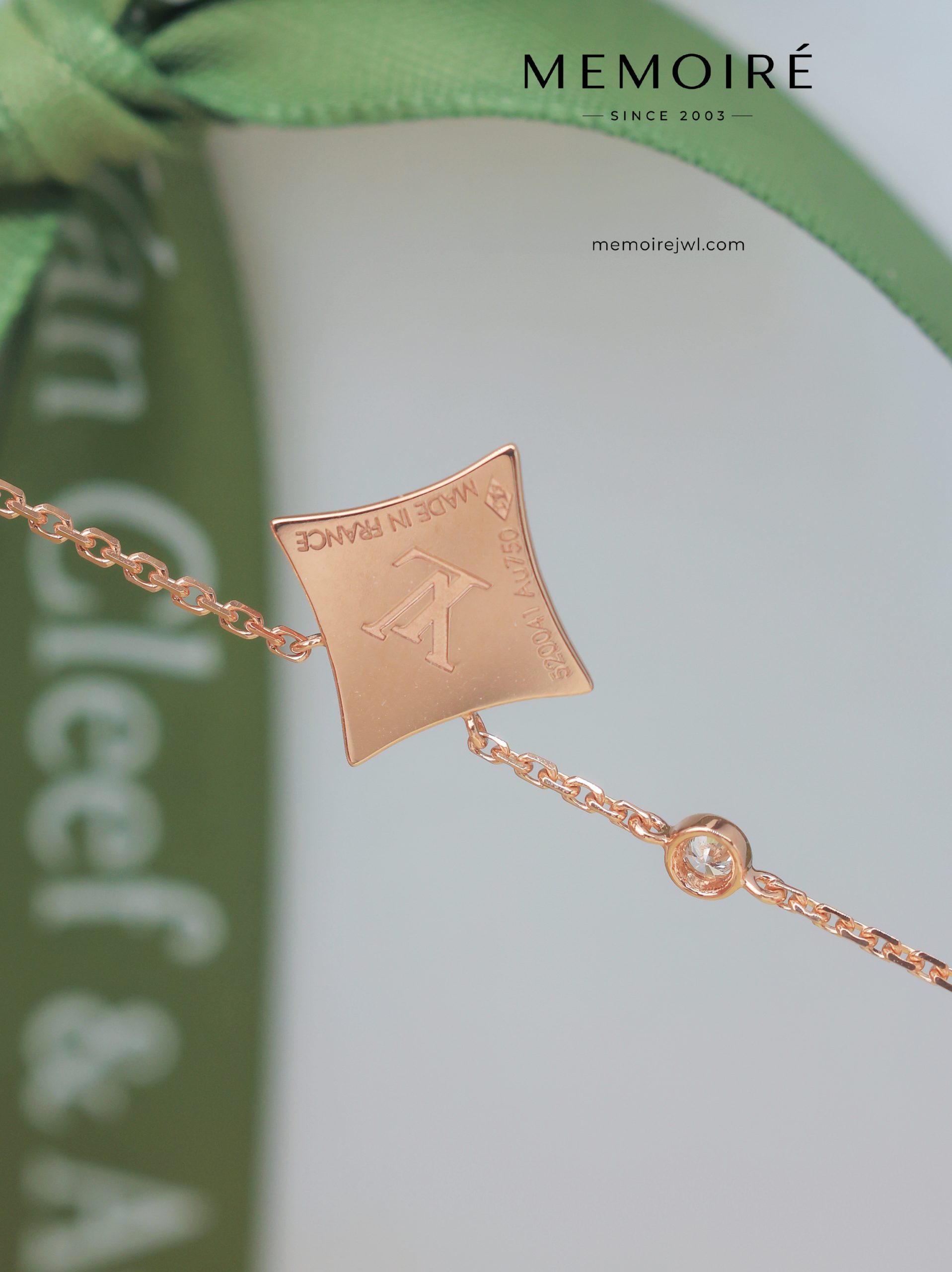 MÉMOIRÉ White Mother of Pearl Star 18K Rose Gold Diamond Necklace - Image 3