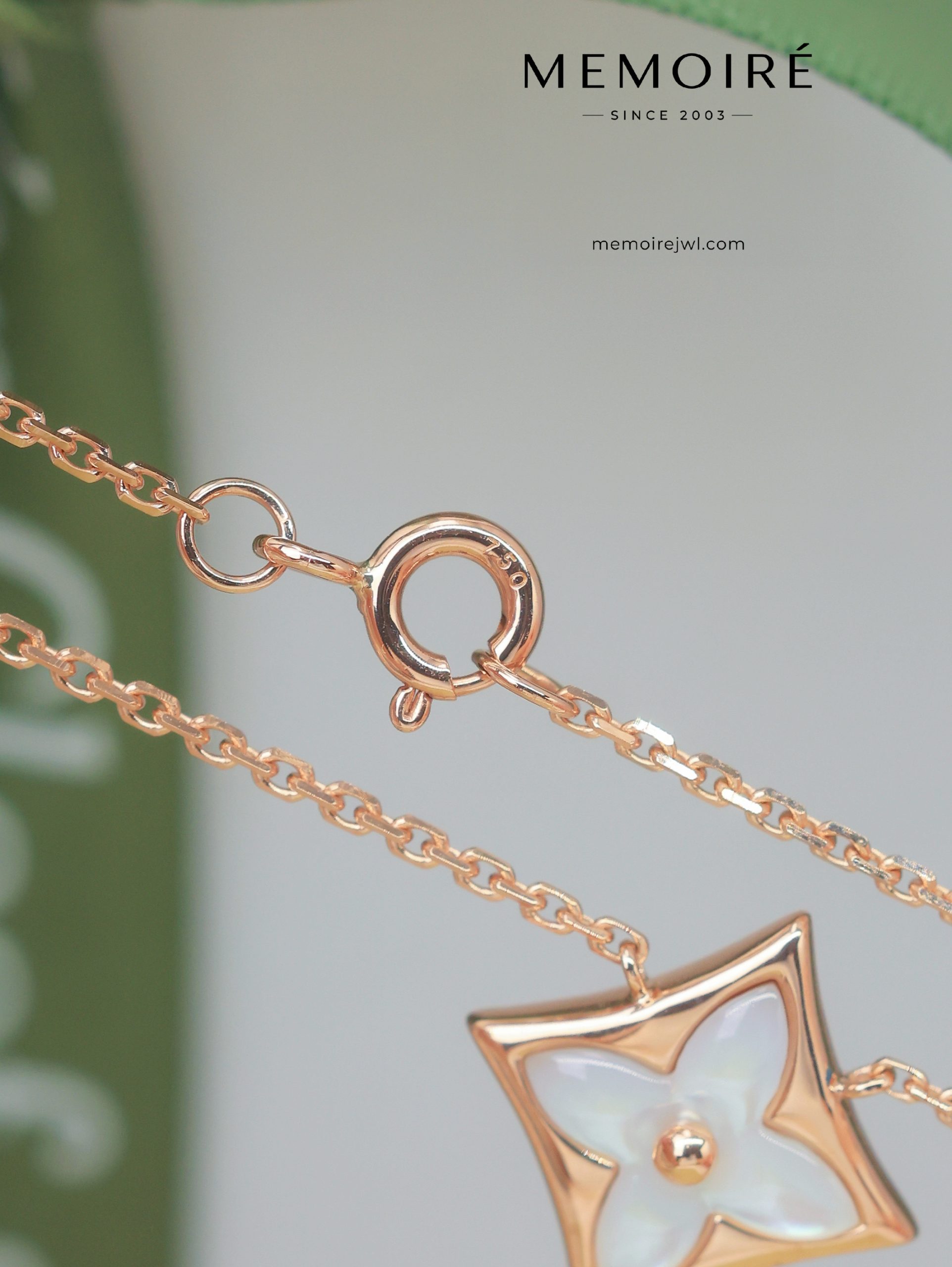 MÉMOIRÉ White Mother of Pearl Star 18K Rose Gold Diamond Necklace - Image 5