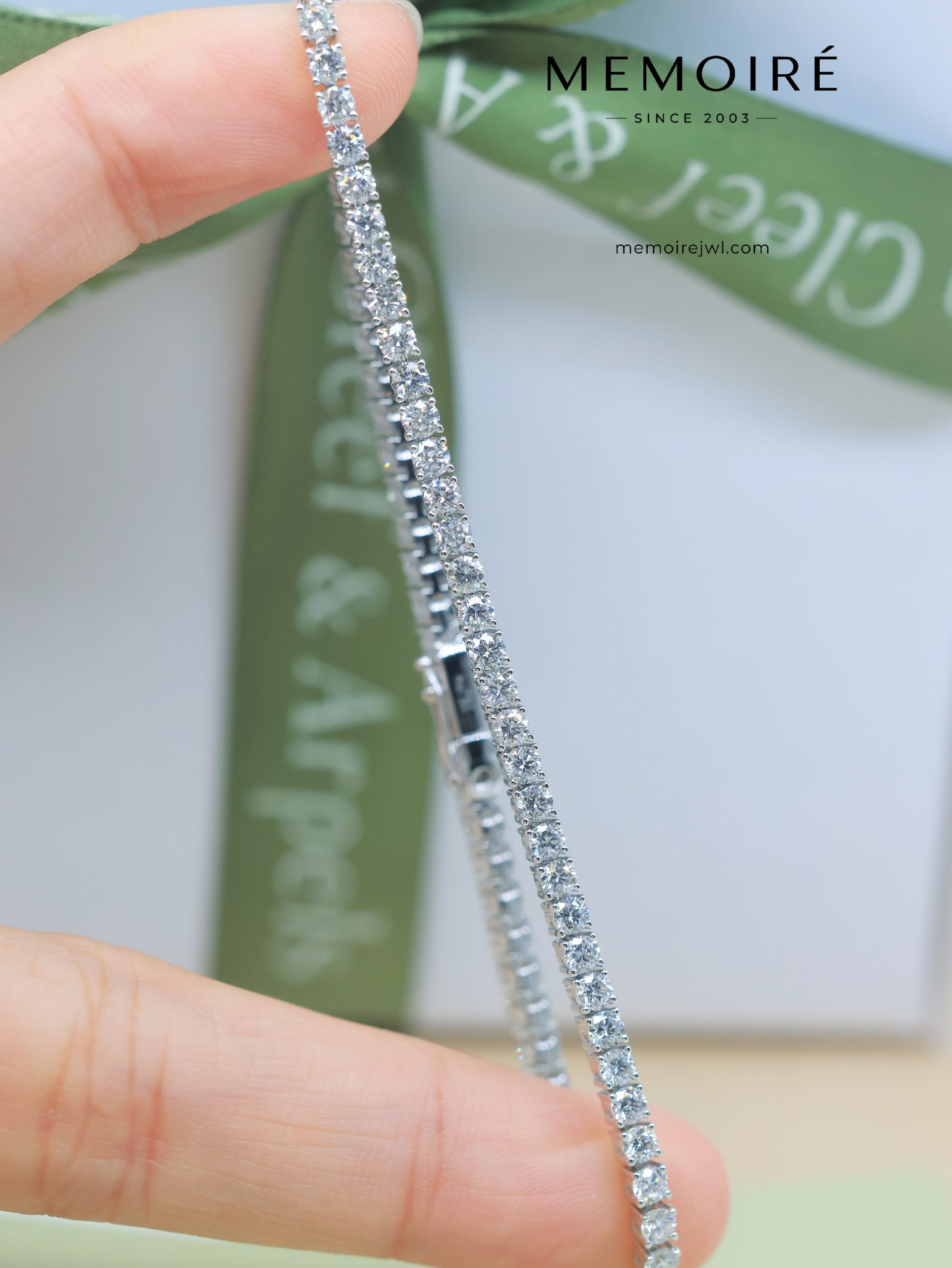 MÉMOIRÉ 18K White Gold Full Stone Tennis Diamond Bracelet - Image 4