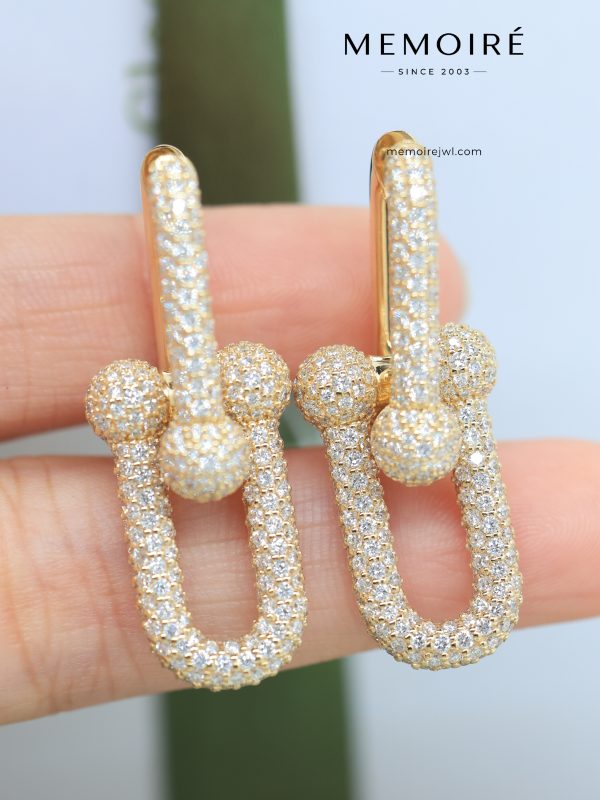 MEMOIRÉ Yellow Gold Large Full-Pave U-Link Horseshoe Earrings