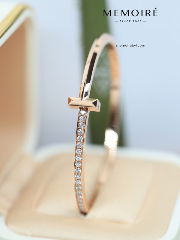 MEMOIRÉ Narrow Half-Pave Diamond T1 Bangle in Rose Gold