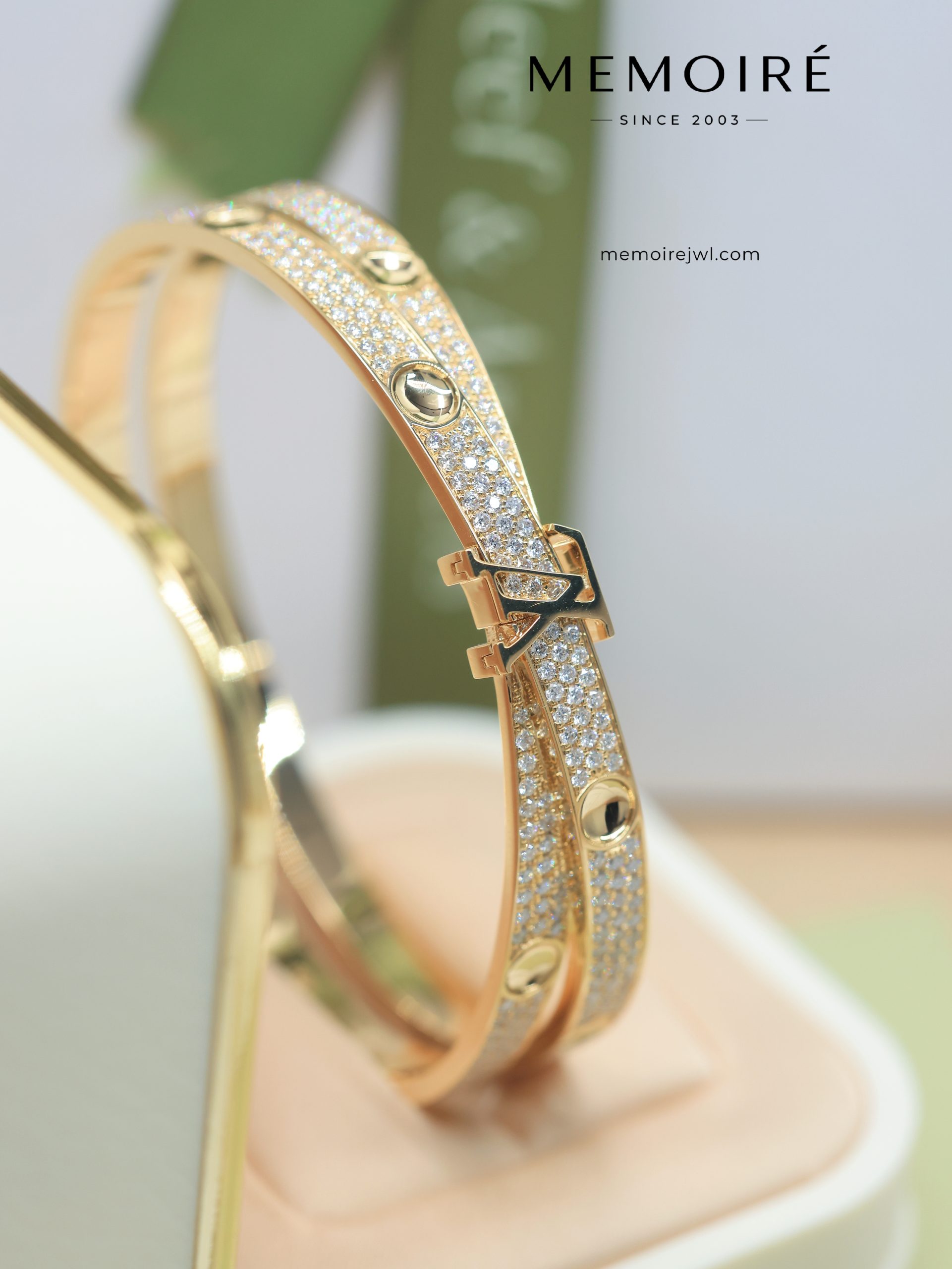 MÉMOIRÉ Full Diamond Rivet Cross 18K Gold Bangle - Image 3
