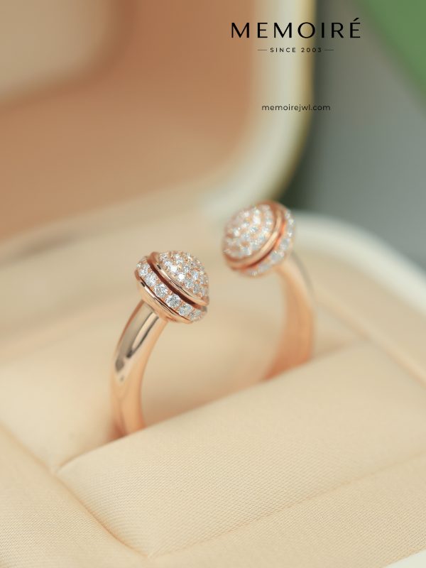 MEMOIRÉ Rose Gold "Fortune's Turn" Double-Head Spinning Ring
