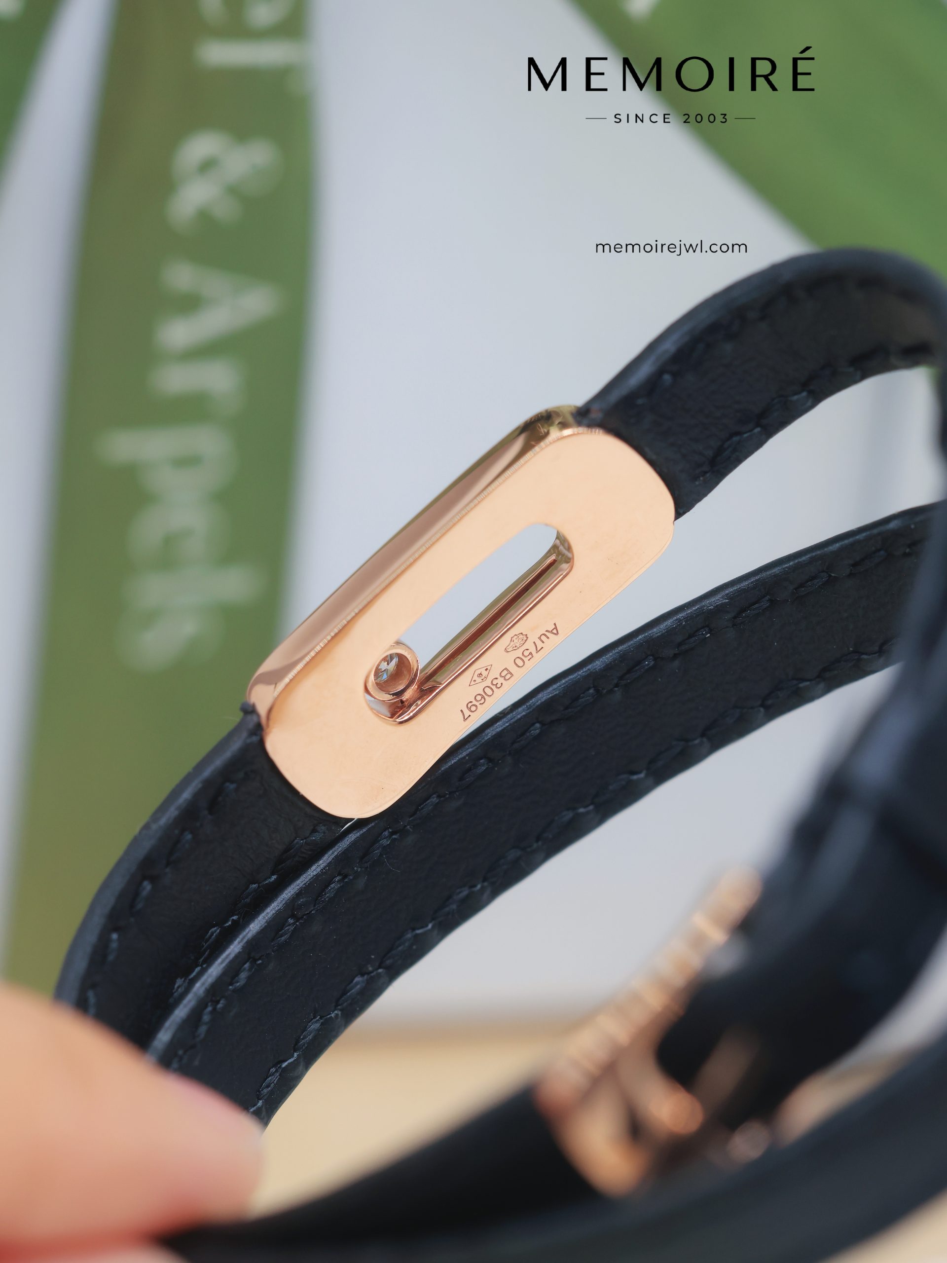 MEMOIRÉ Rose Gold Medium Single Moving Diamond Leather Bracelet - Image 4