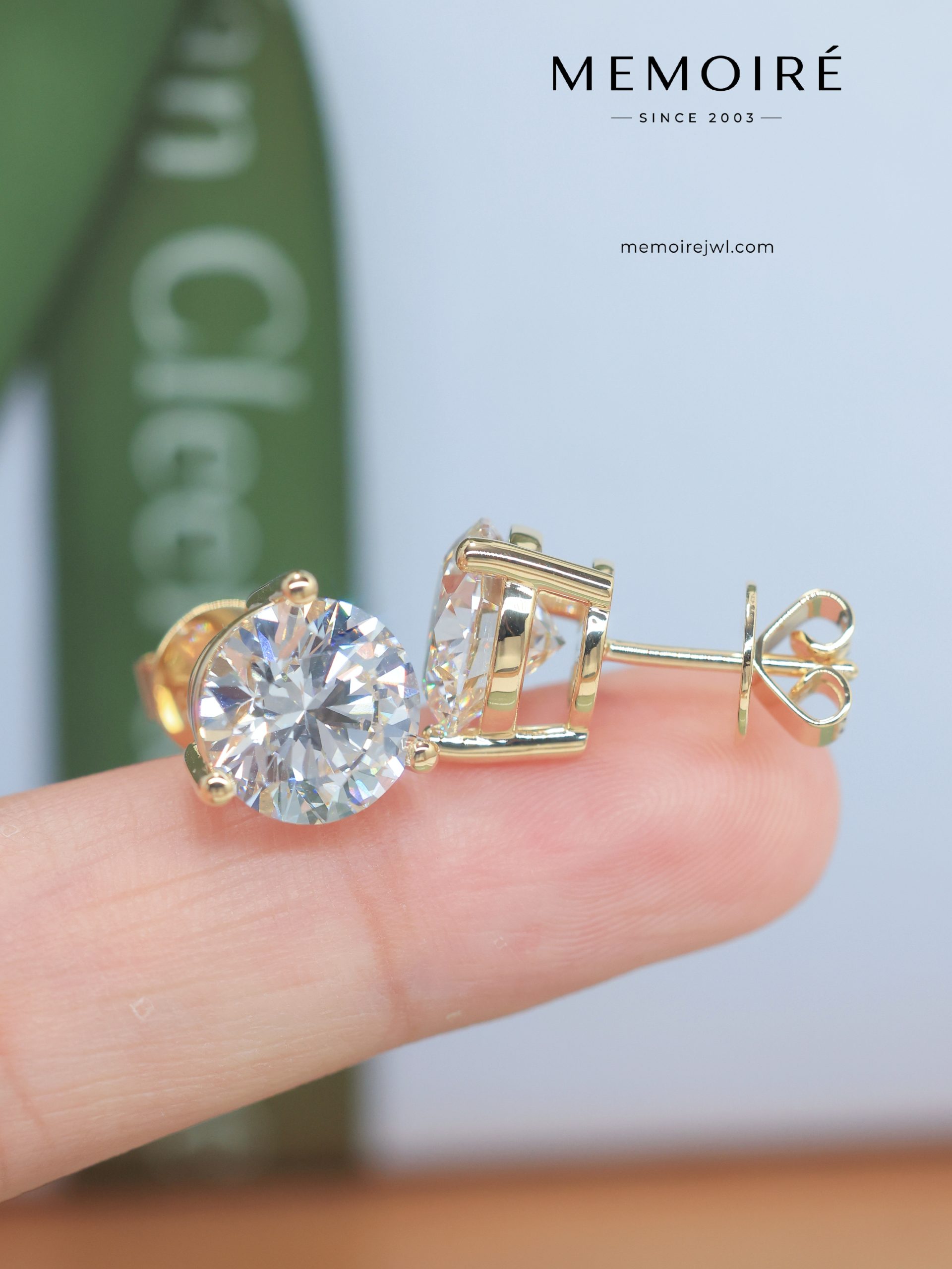 MÉMOIRÉ 14K Gold Open Basket Round Solitaire Stud Earrings - Image 4