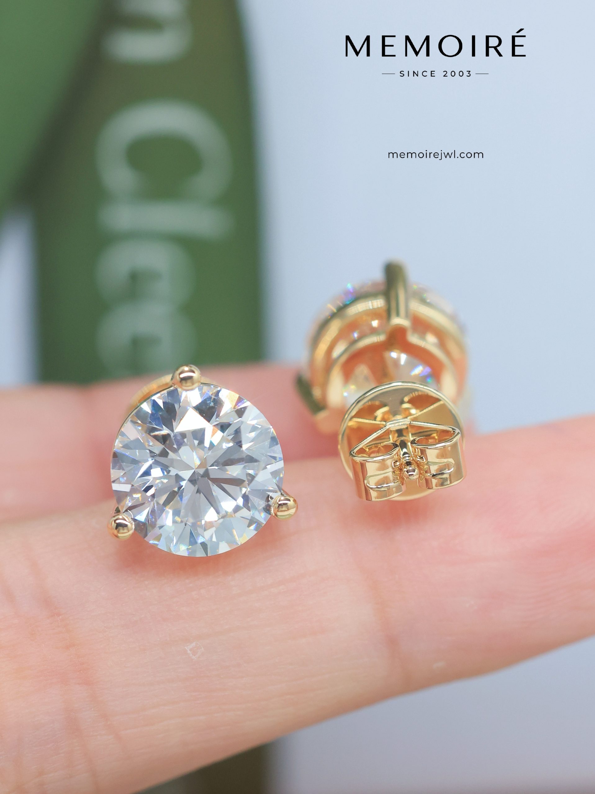 MÉMOIRÉ 14K Gold Open Basket Round Solitaire Stud Earrings - Image 5