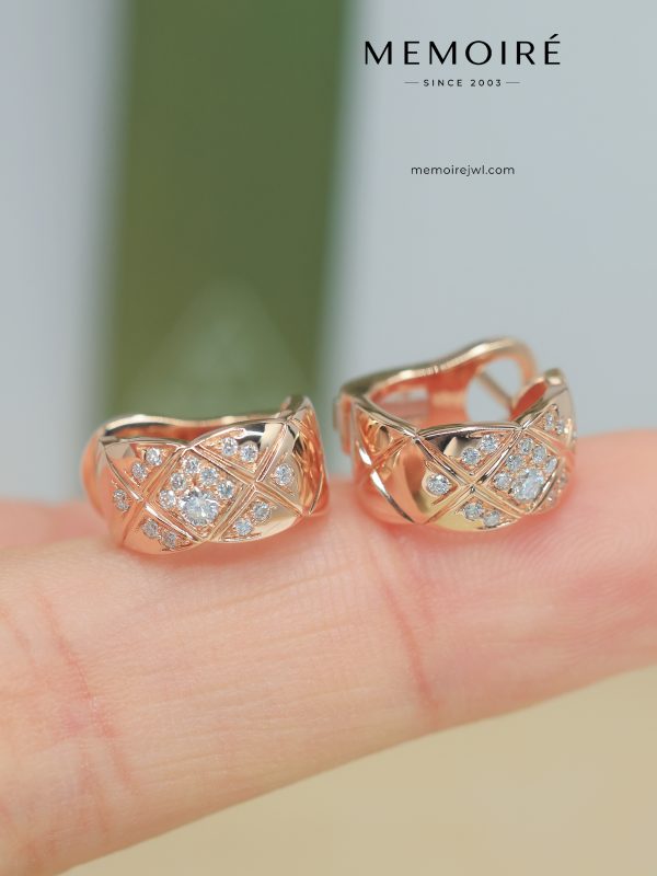 MEMOIRÉ Multi-Tone Asymmetrical Diamond Quilted Earrings
