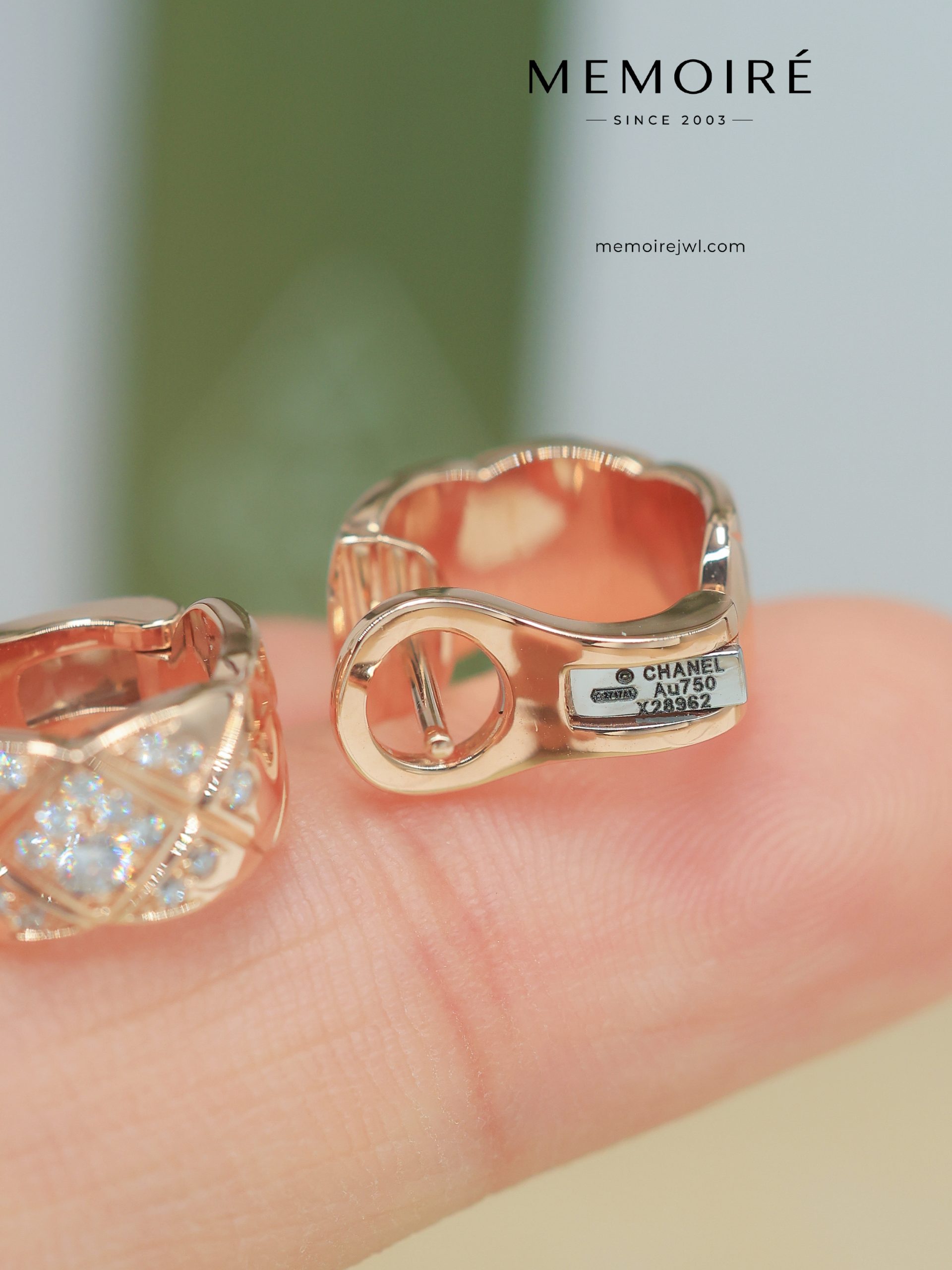 MEMOIRÉ Multi-Tone Asymmetrical Diamond Quilted Earrings - Image 5
