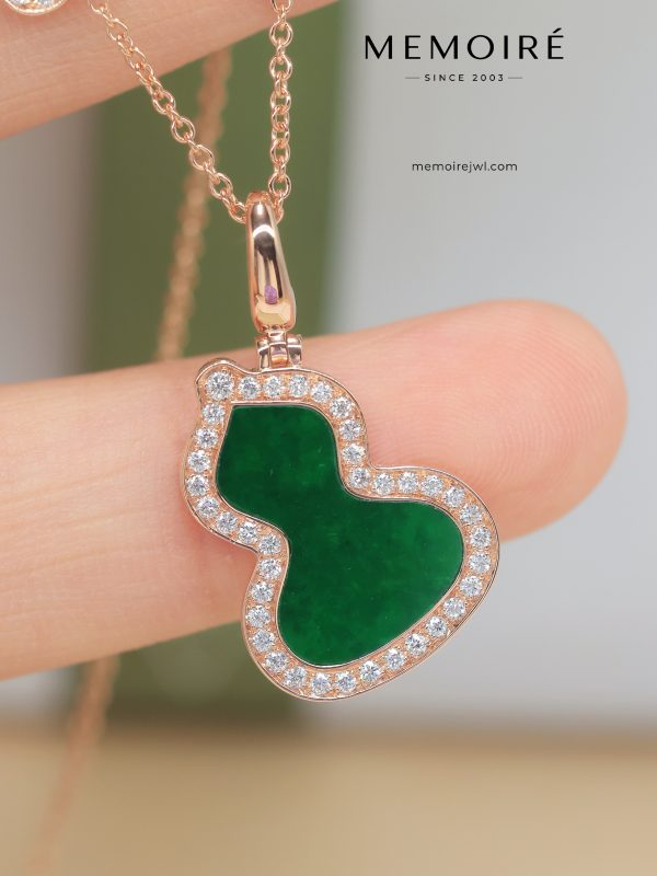 MEMOIRÉ Rose Gold Small-Medium Green Jade Double Gourd Necklace