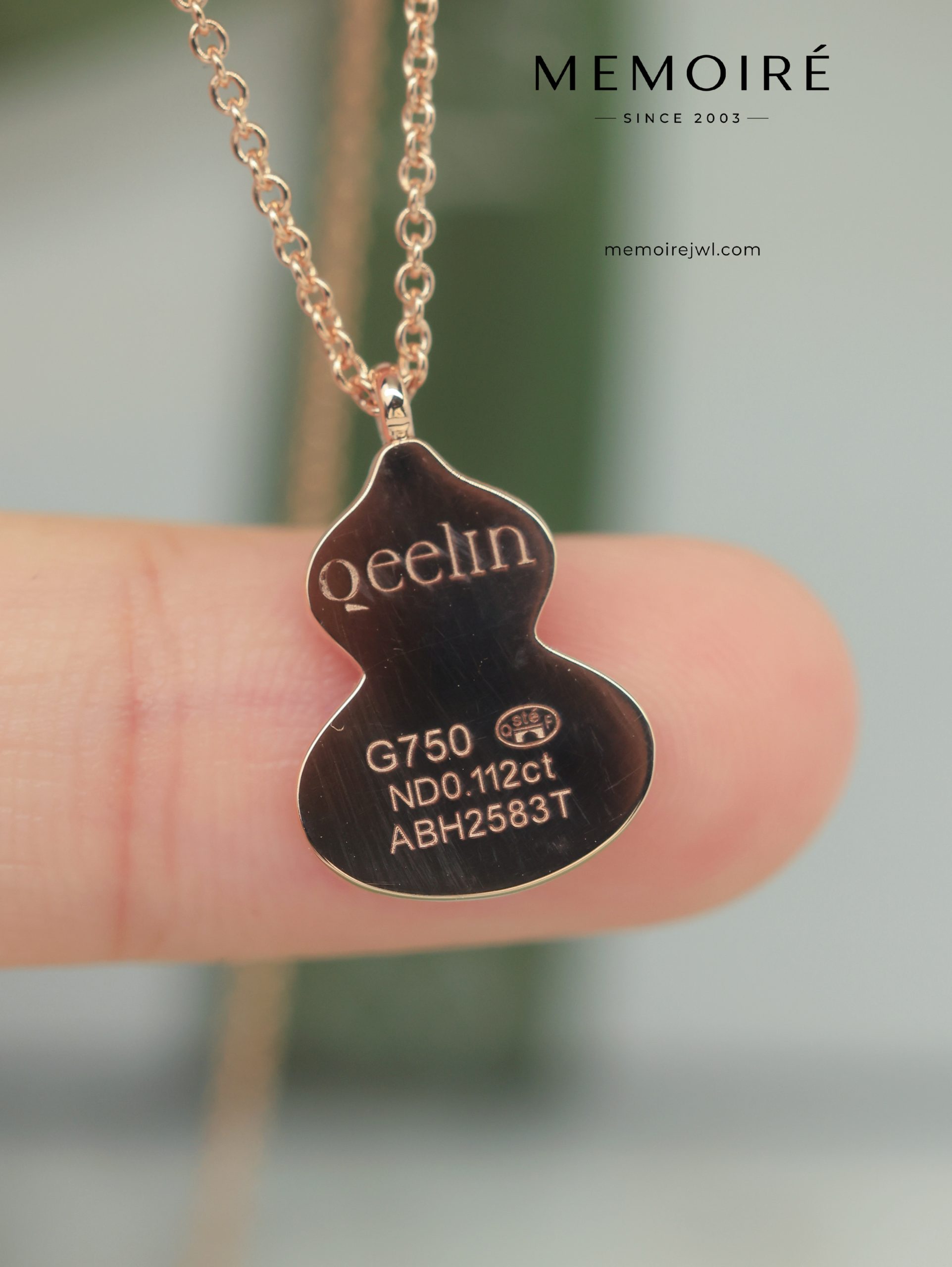MEMOIRÉ Rose Gold Small Red Agate Gourd Necklace - Image 3