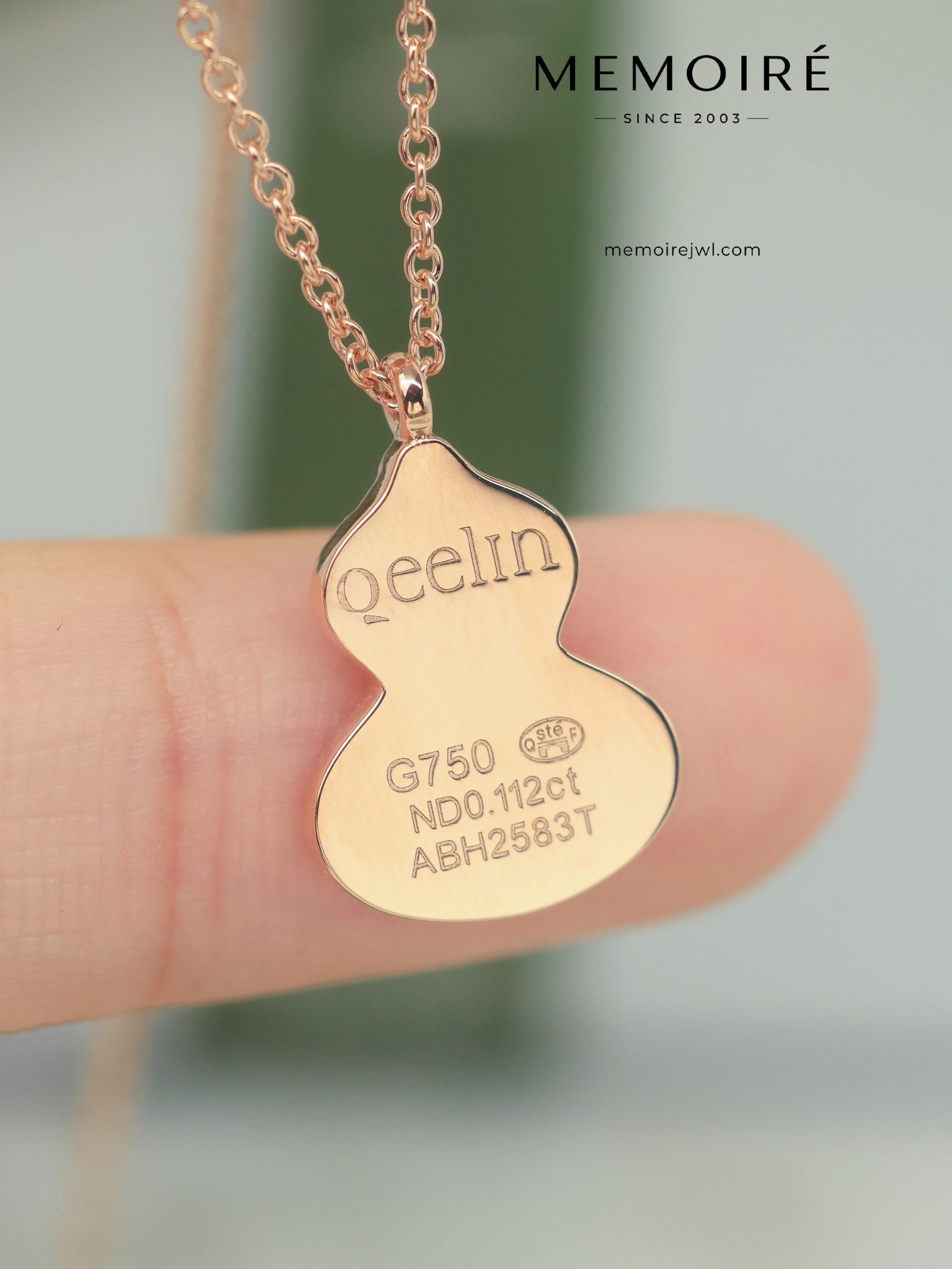 MEMOIRÉ Rose Gold Small Red Agate Gourd Necklace - Image 4