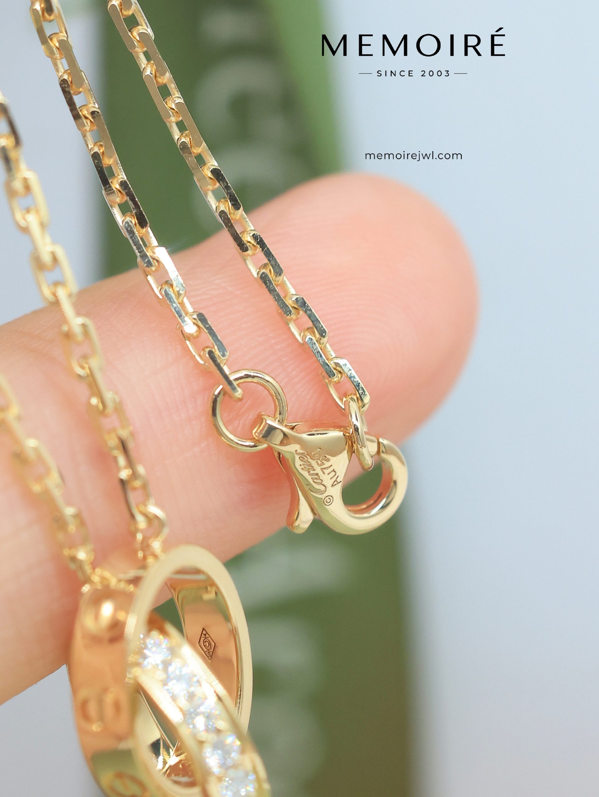 MÉMOIRÉ 18K Gold Mixed Finish Dual Circle Diamond Necklace - Image 5