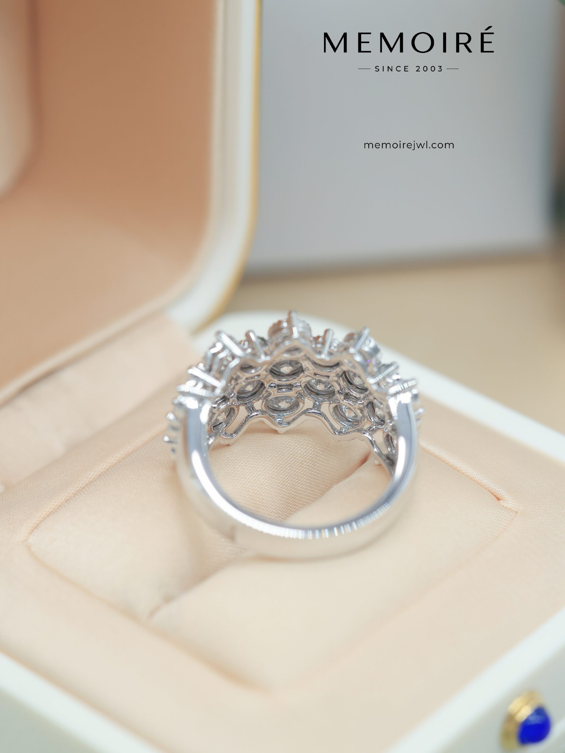 MEMOIRÉ Platinum 3ct Sunflower Cluster Ring - Image 5