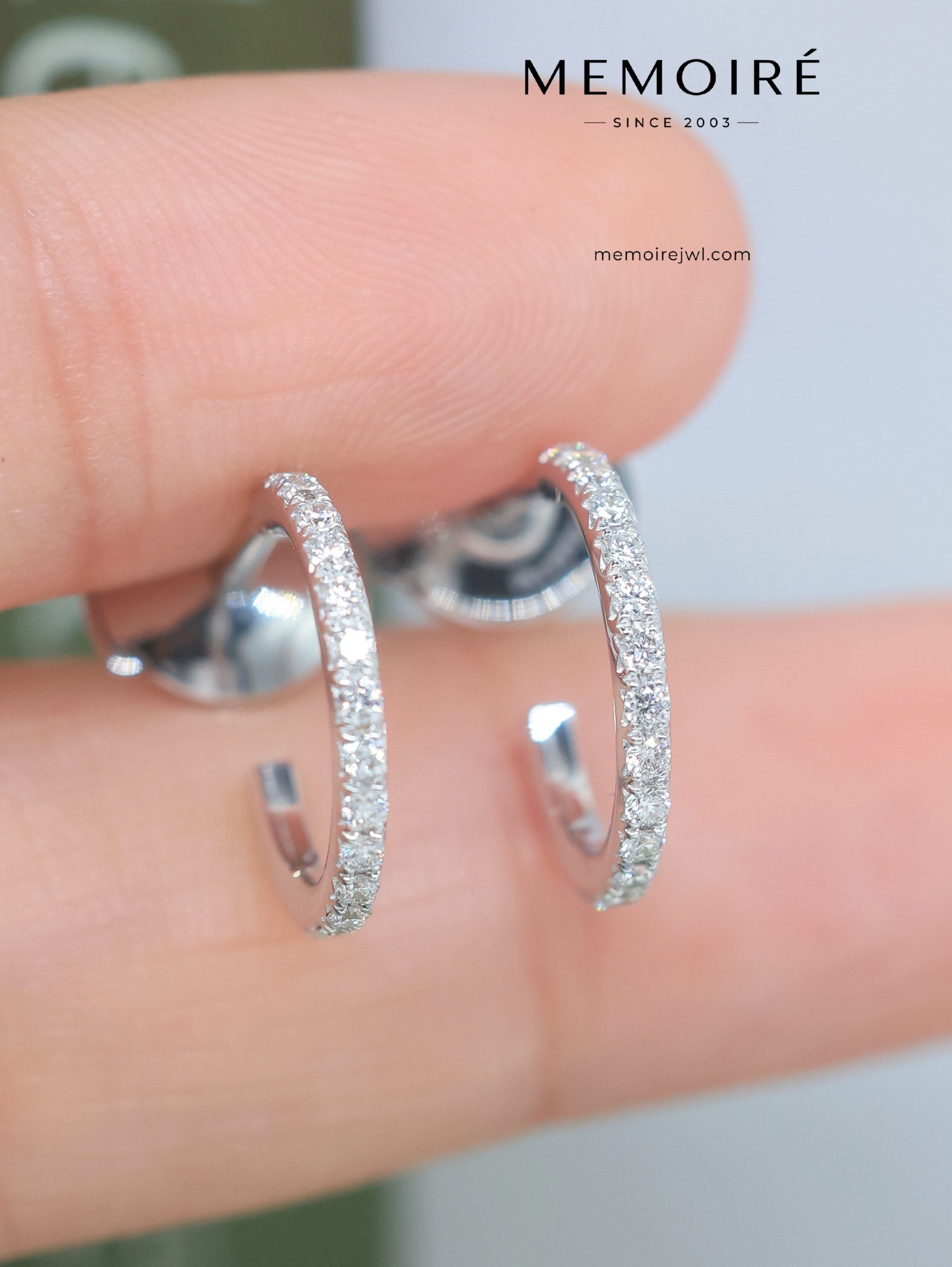 MEMOIRÉ Platinum Full-Pave Diamond C-Hoop Earrings