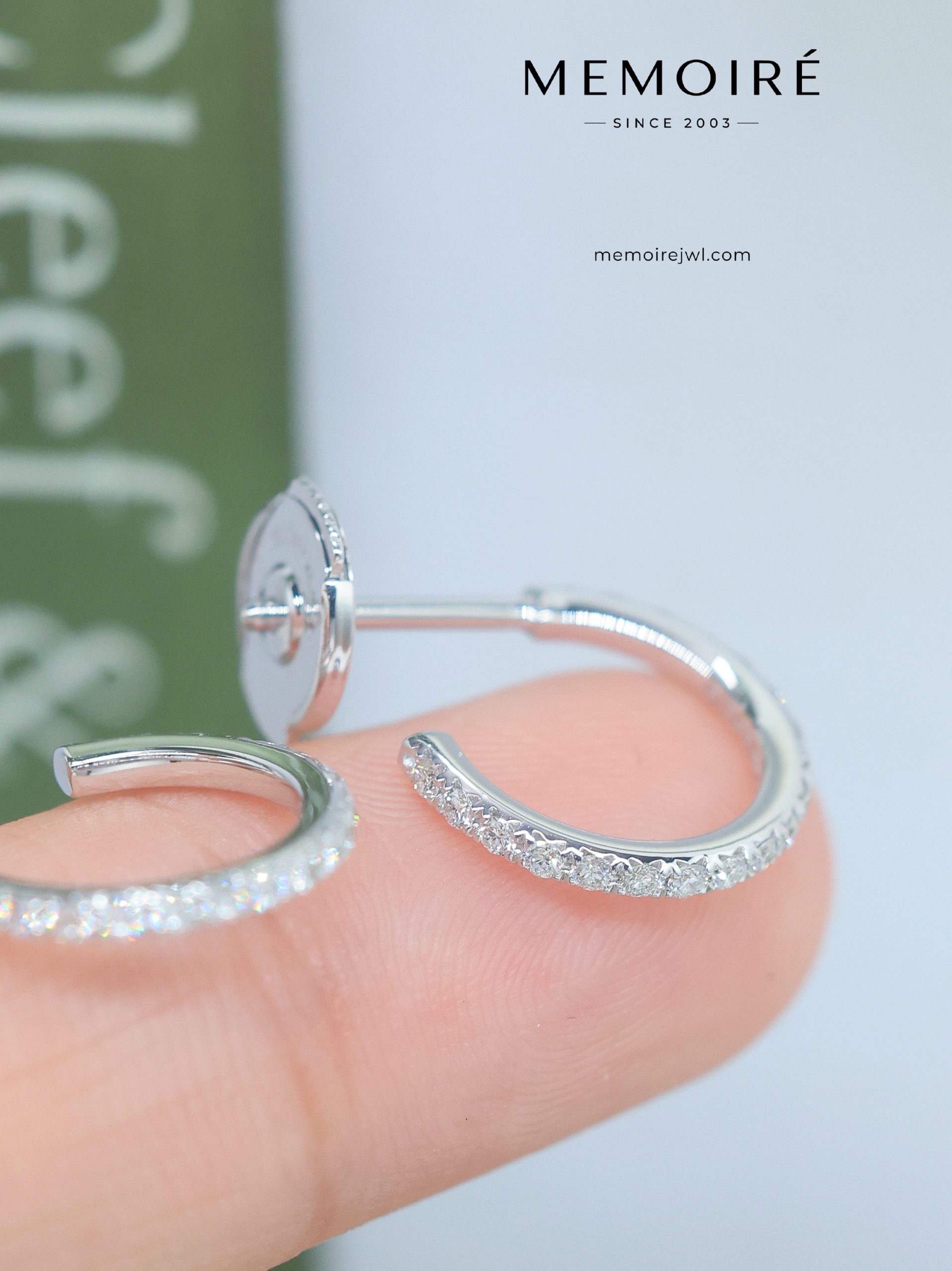 MEMOIRÉ Platinum Full-Pave Diamond C-Hoop Earrings - Image 5