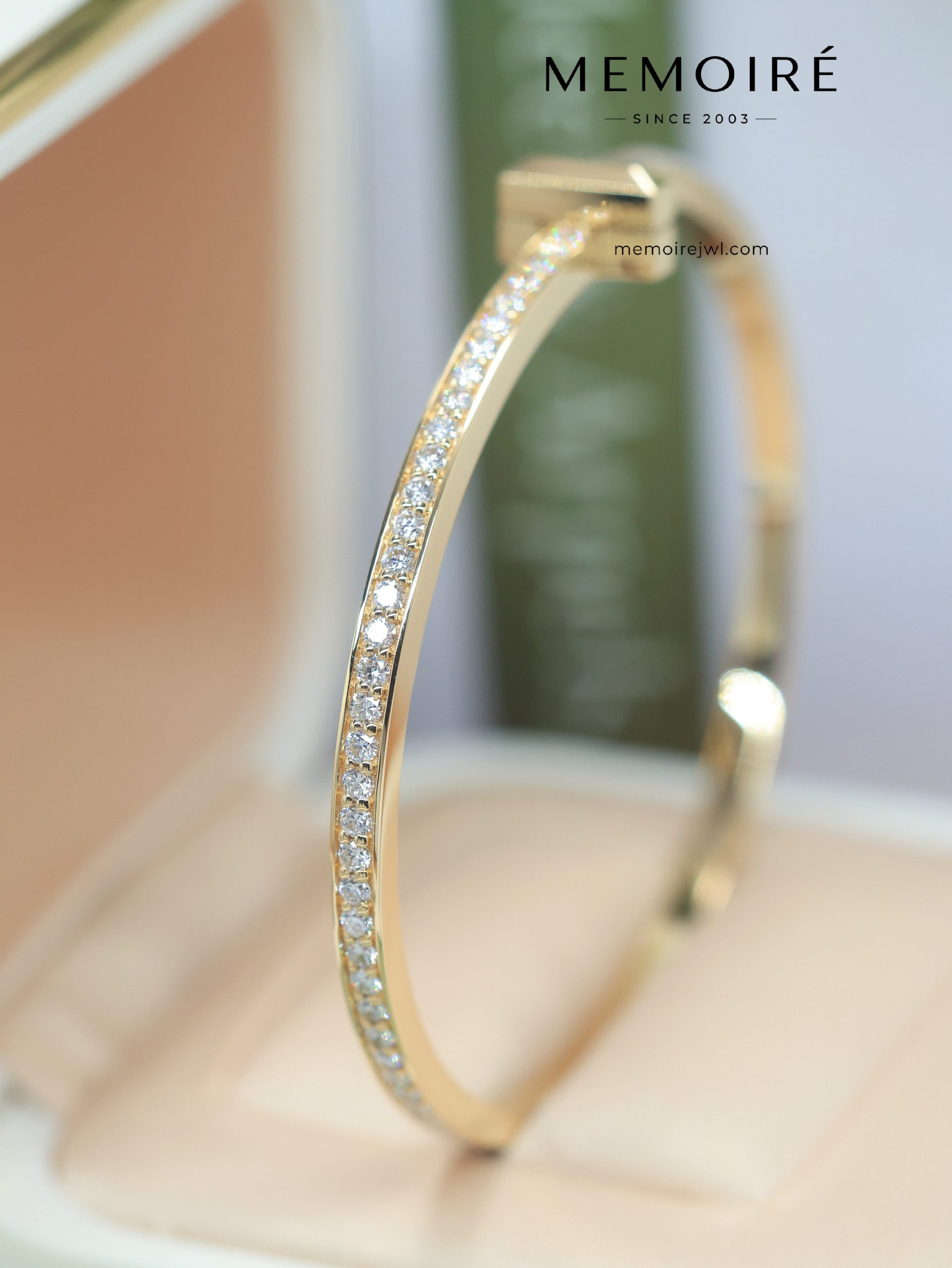 MEMOIRÉ Yellow Gold Narrow Half-Pave T1 Bangle - Image 3