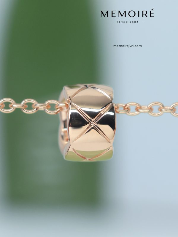 MEMOIRÉ Rose Gold Quilted No-Diamond Necklace