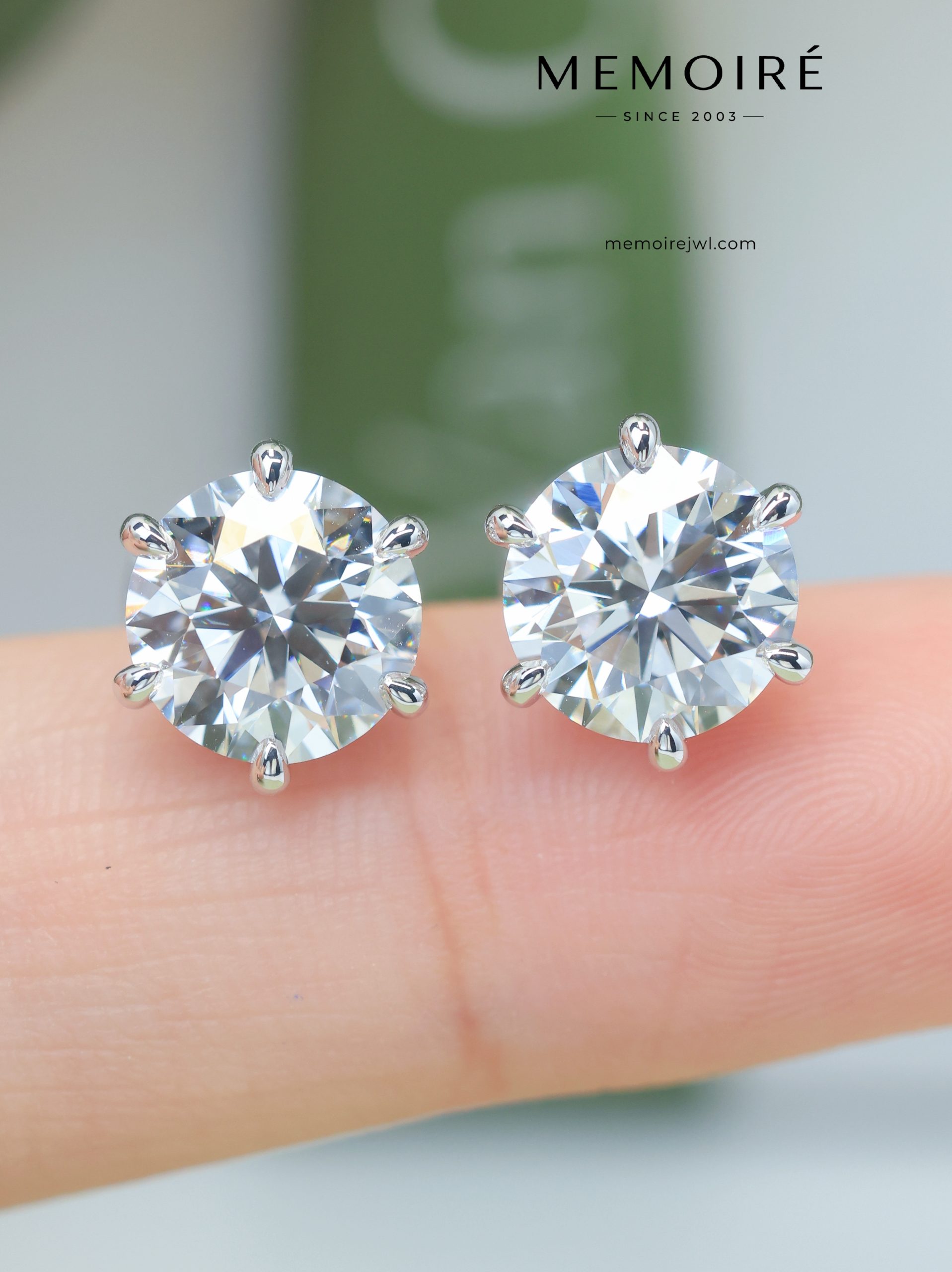 MEMOIRÉ Platinum 3ct Round Diamond Stud Earrings (Six-Prong Setting)