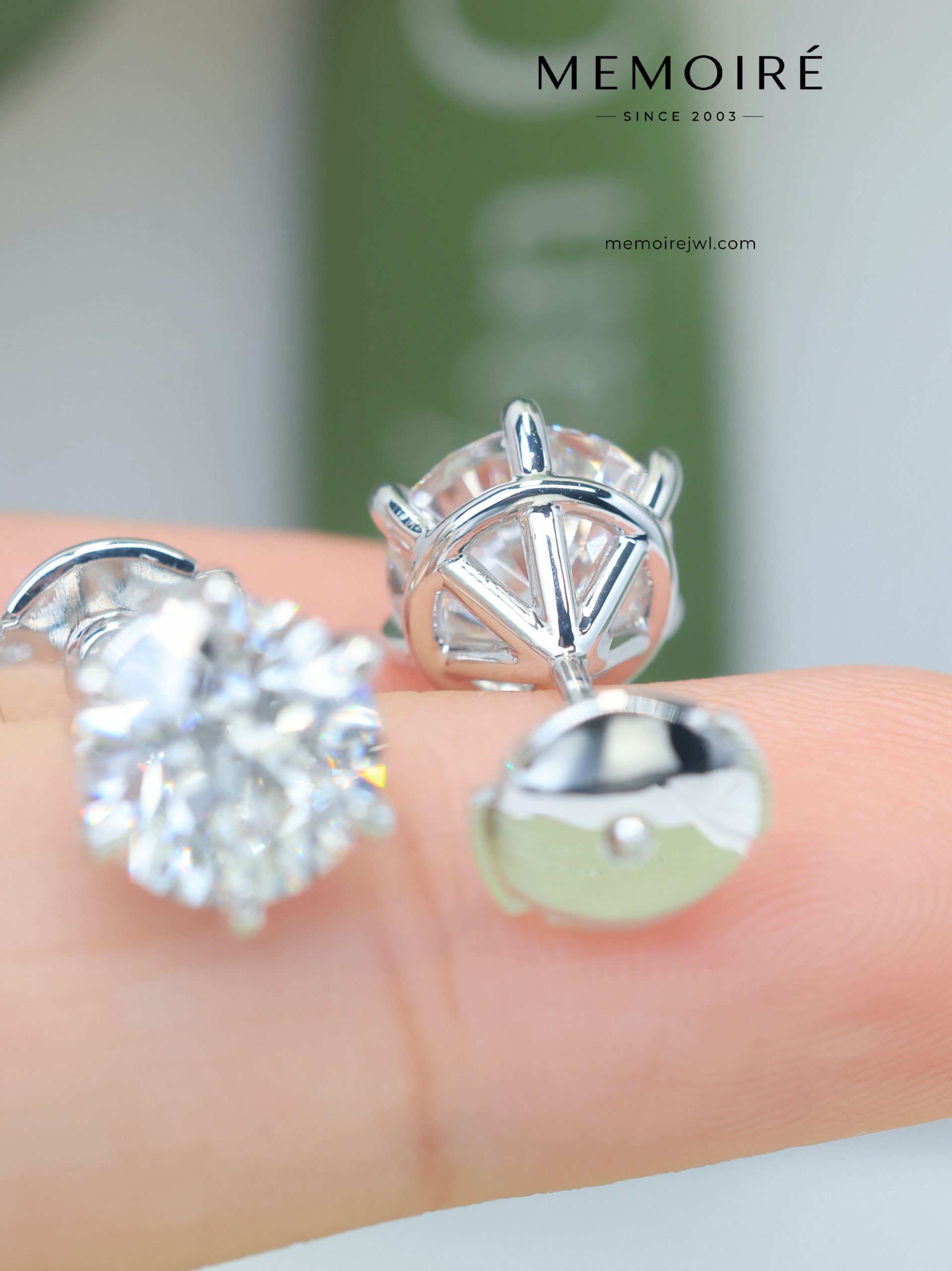 MEMOIRÉ Platinum 3ct Round Diamond Stud Earrings (Six-Prong Setting) - Image 4