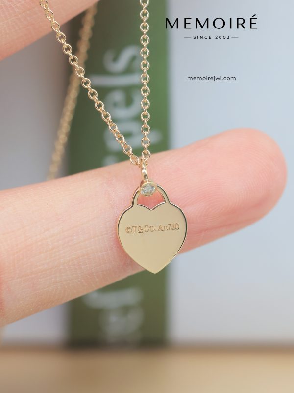 MEMOIRÉ Yellow Gold Medium Heart Tag Necklace