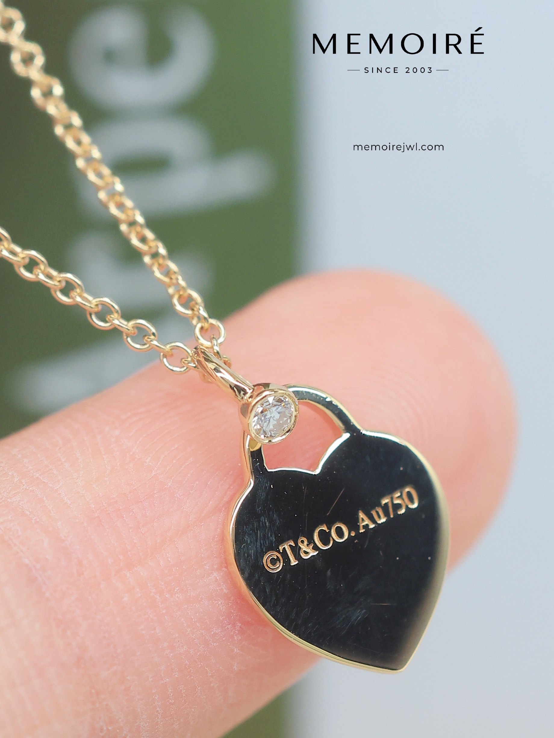 MEMOIRÉ Yellow Gold Medium Heart Tag Necklace - Image 3