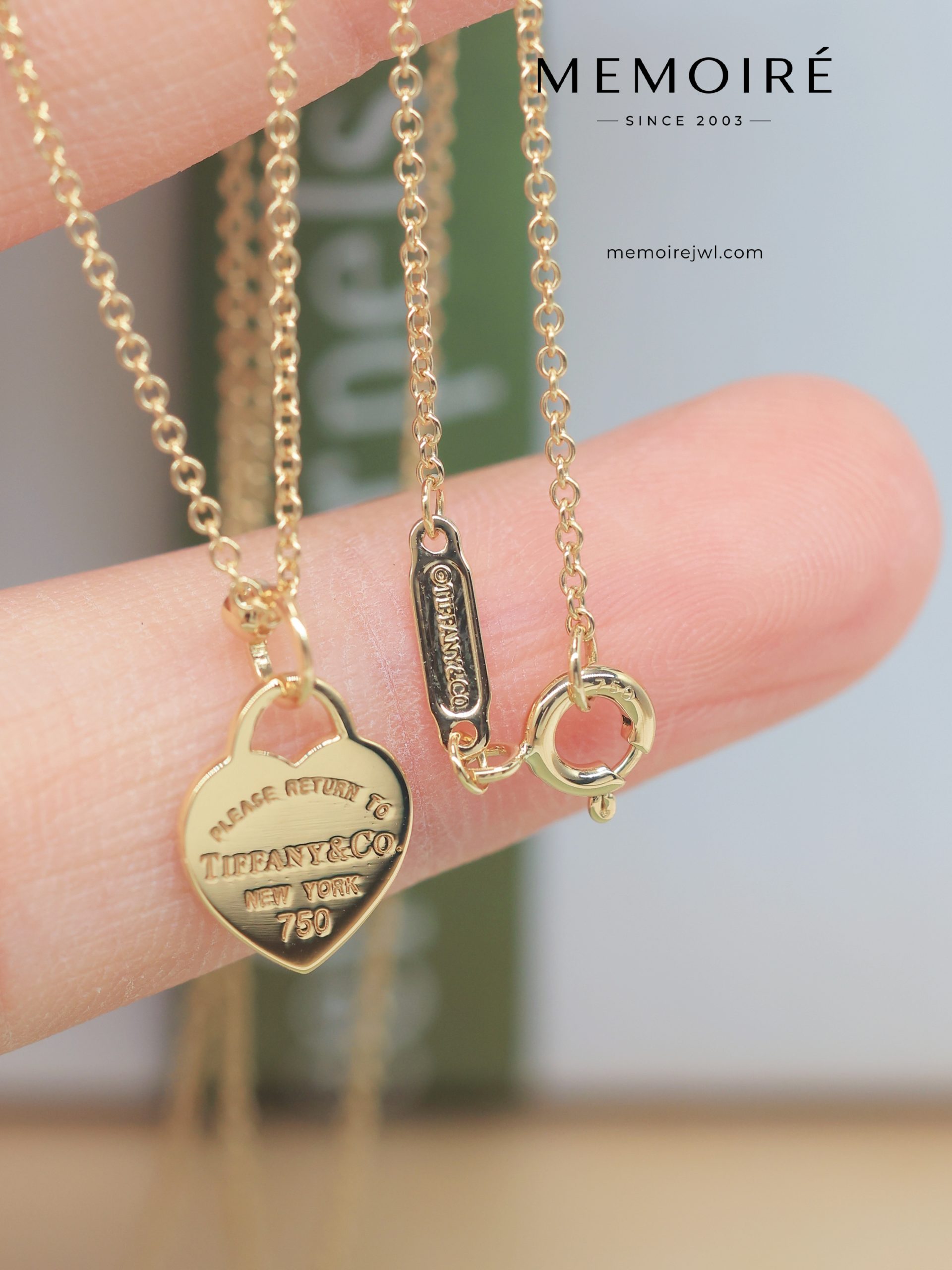 MEMOIRÉ Yellow Gold Medium Heart Tag Necklace - Image 4