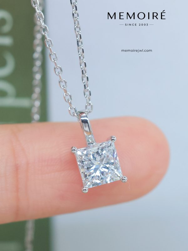 MÉMOIRÉ 18K White Gold Princess Cut Diamond Necklace
