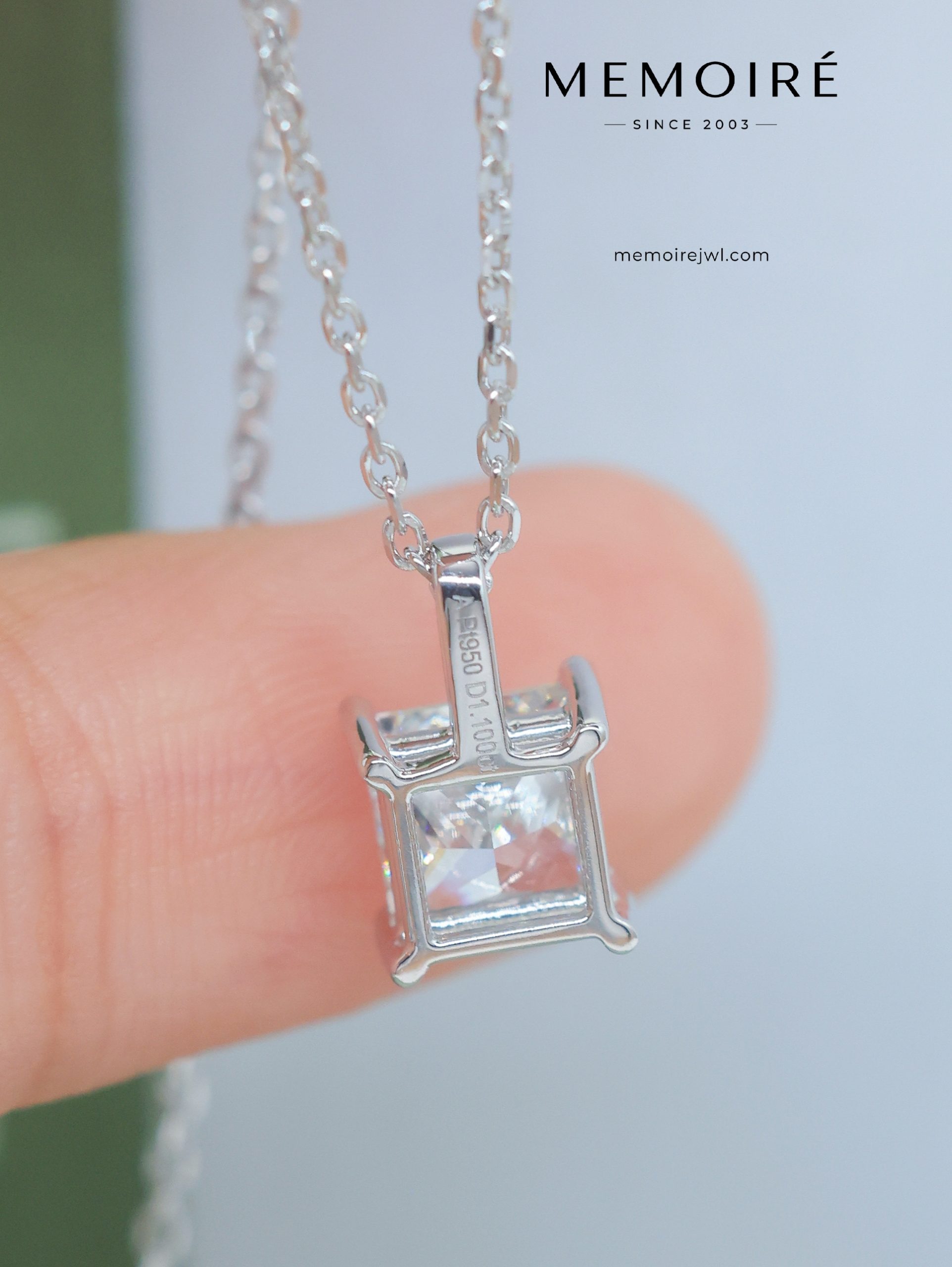 MÉMOIRÉ 18K White Gold Princess Cut Diamond Necklace - Image 5