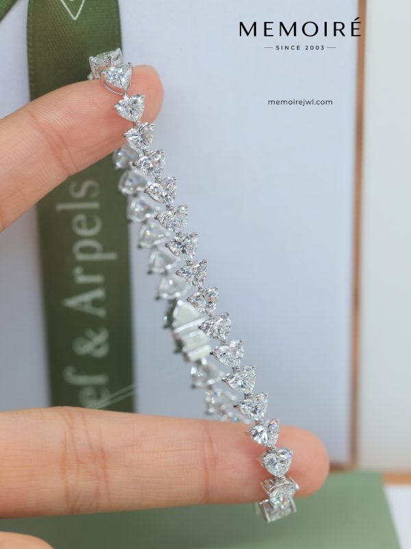 MÉMOIRÉ 18K White Gold Full Heart Diamond Tennis Bracelet