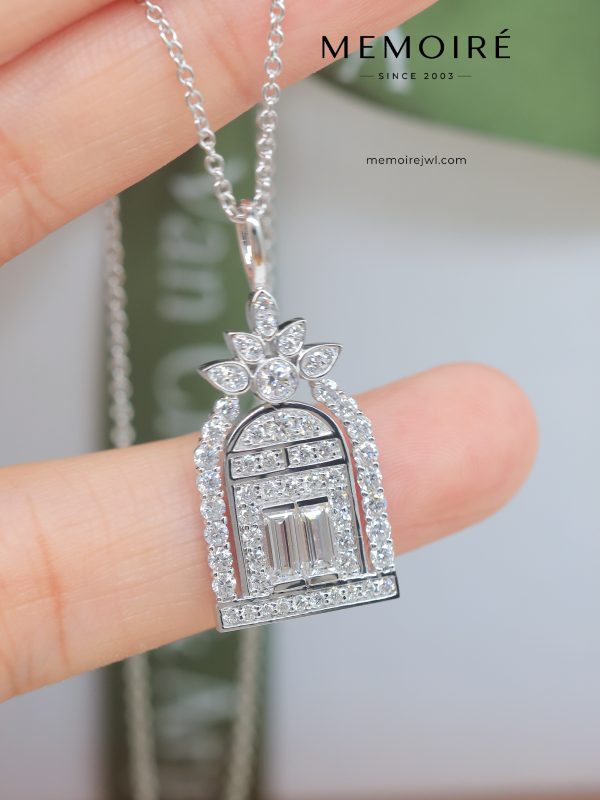 MEMOIRÉ White Gold Full-Pave "Door of Happiness" Diamond Necklace
