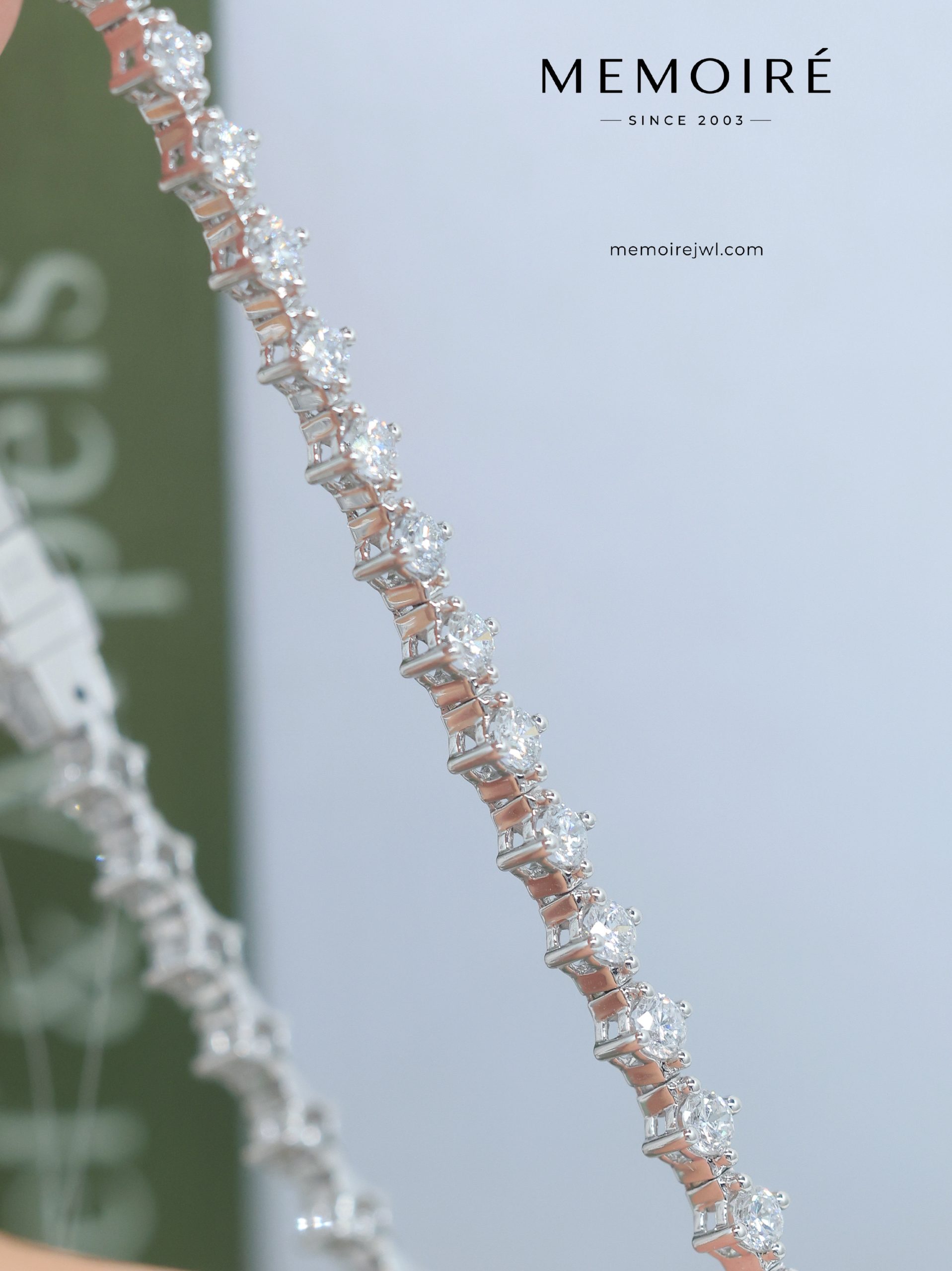 MÉMOIRÉ 18K White Gold Four Prong Tennis Diamond Bracelet - Image 3
