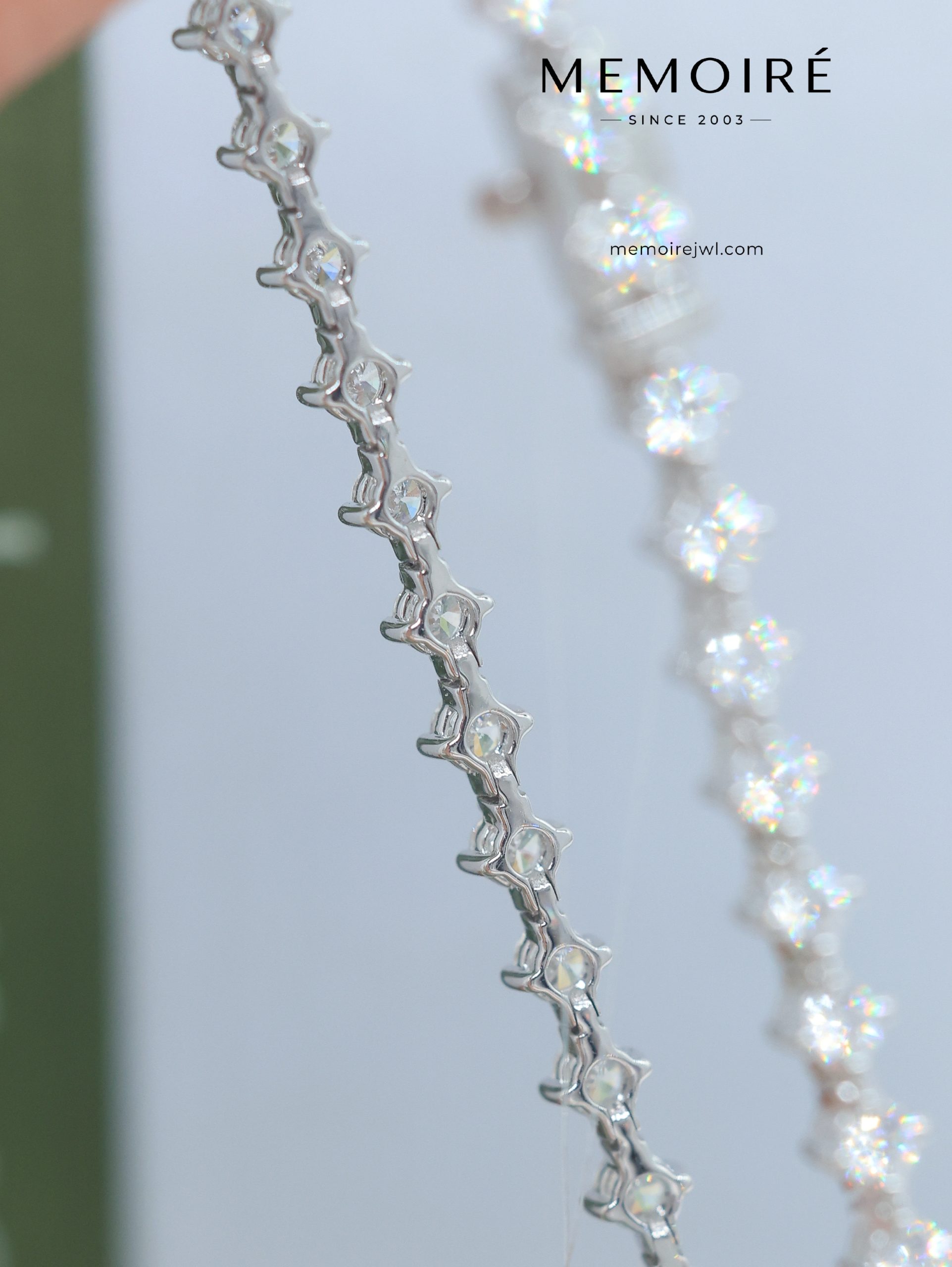 MÉMOIRÉ 18K White Gold Four Prong Tennis Diamond Bracelet - Image 5