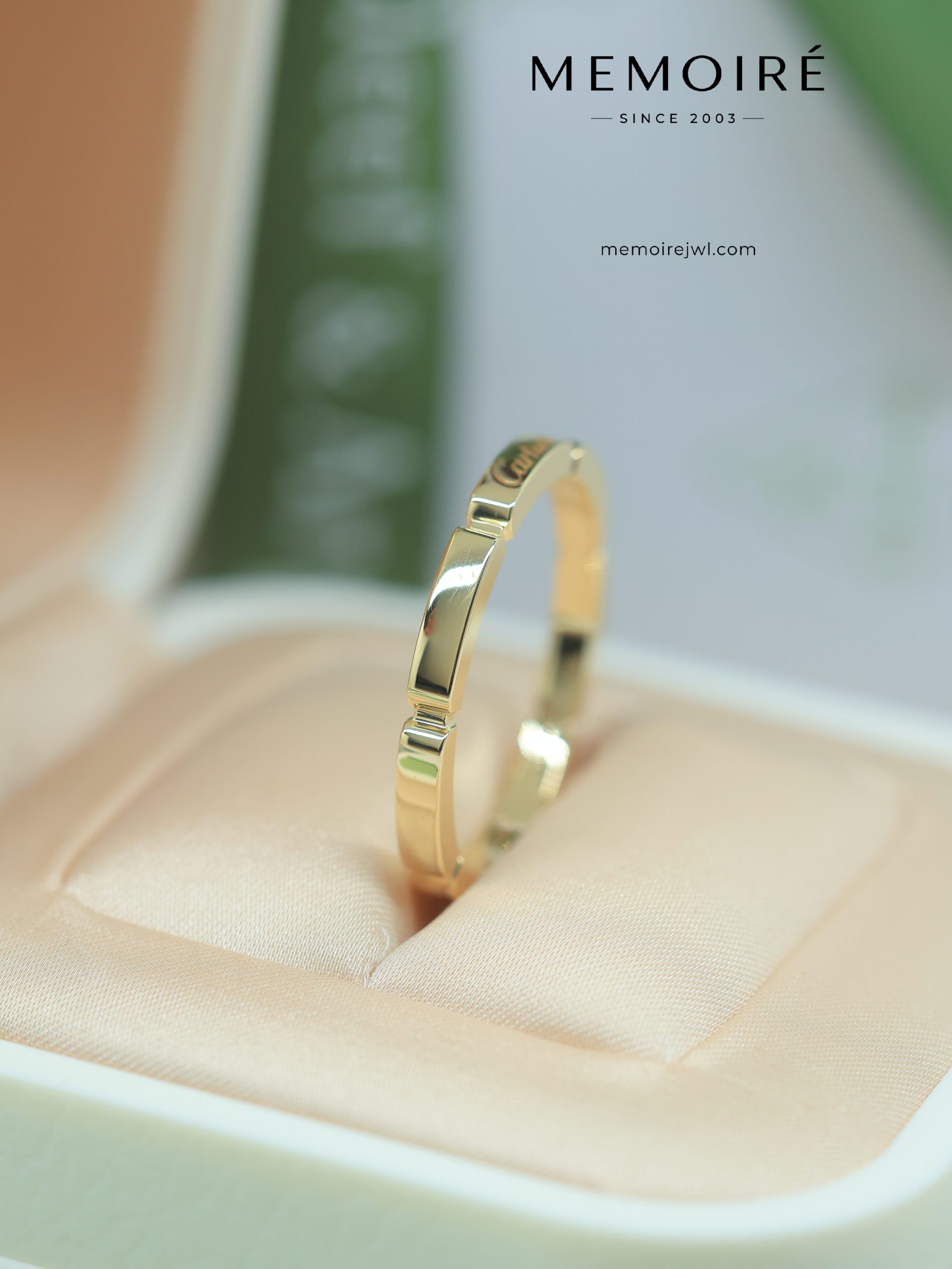 MÉMOIRÉ 18K Yellow Gold Polished Split Segment Plain Band Ring - Image 3