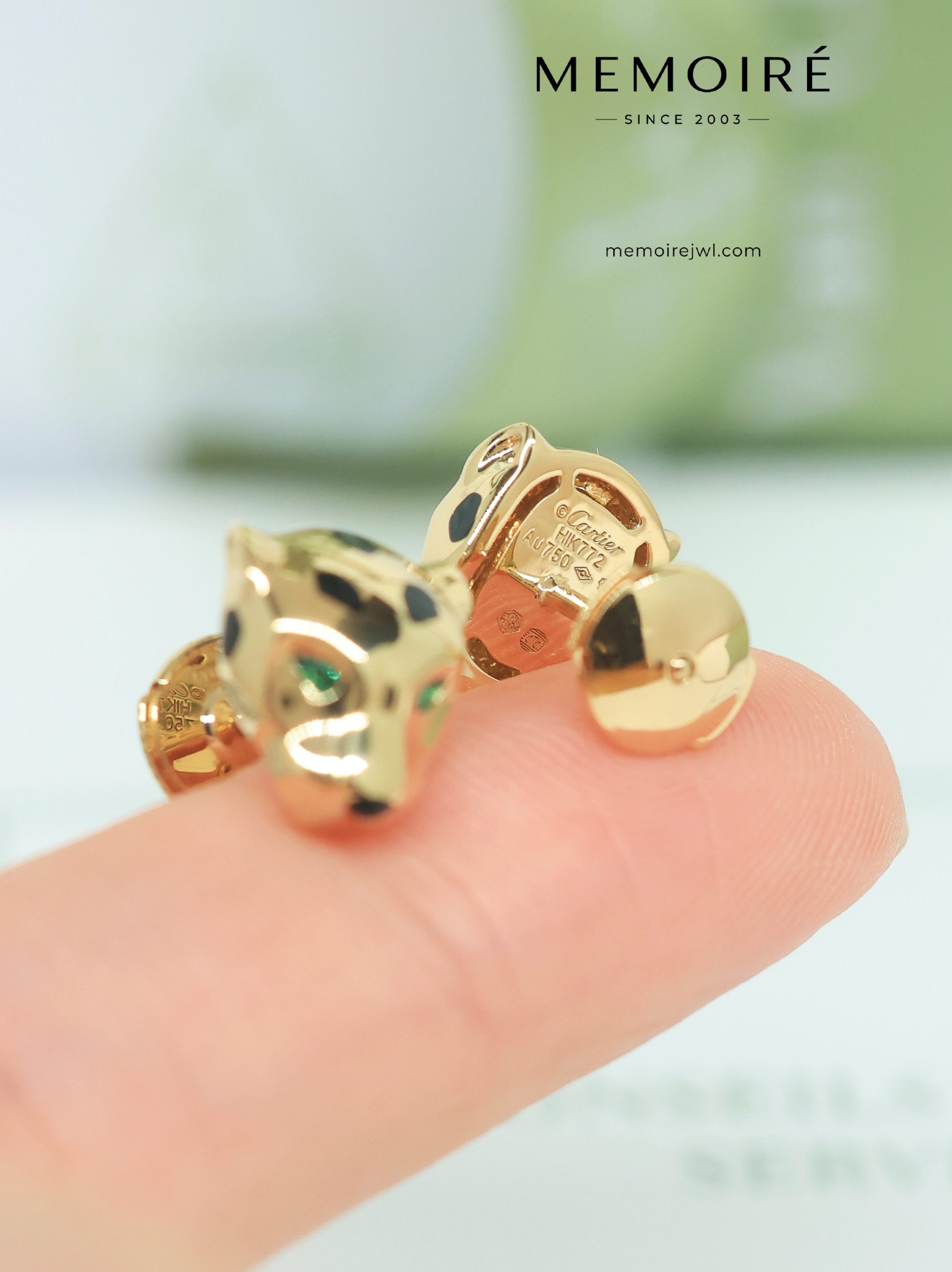 MÉMOIRÉ 18K Gold Enamel Leopard Stud Earrings - Image 3