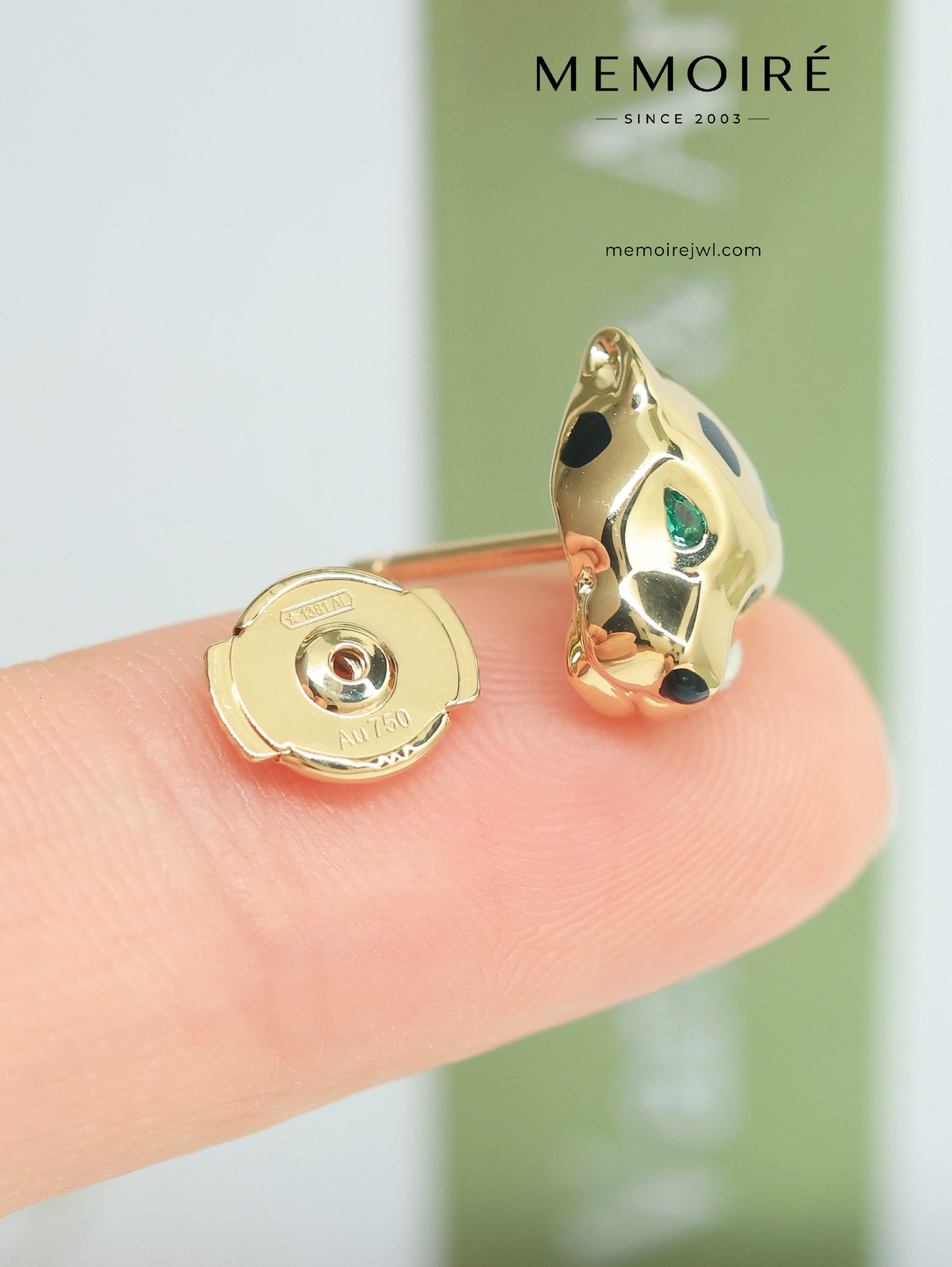 MÉMOIRÉ 18K Gold Enamel Leopard Stud Earrings - Image 5