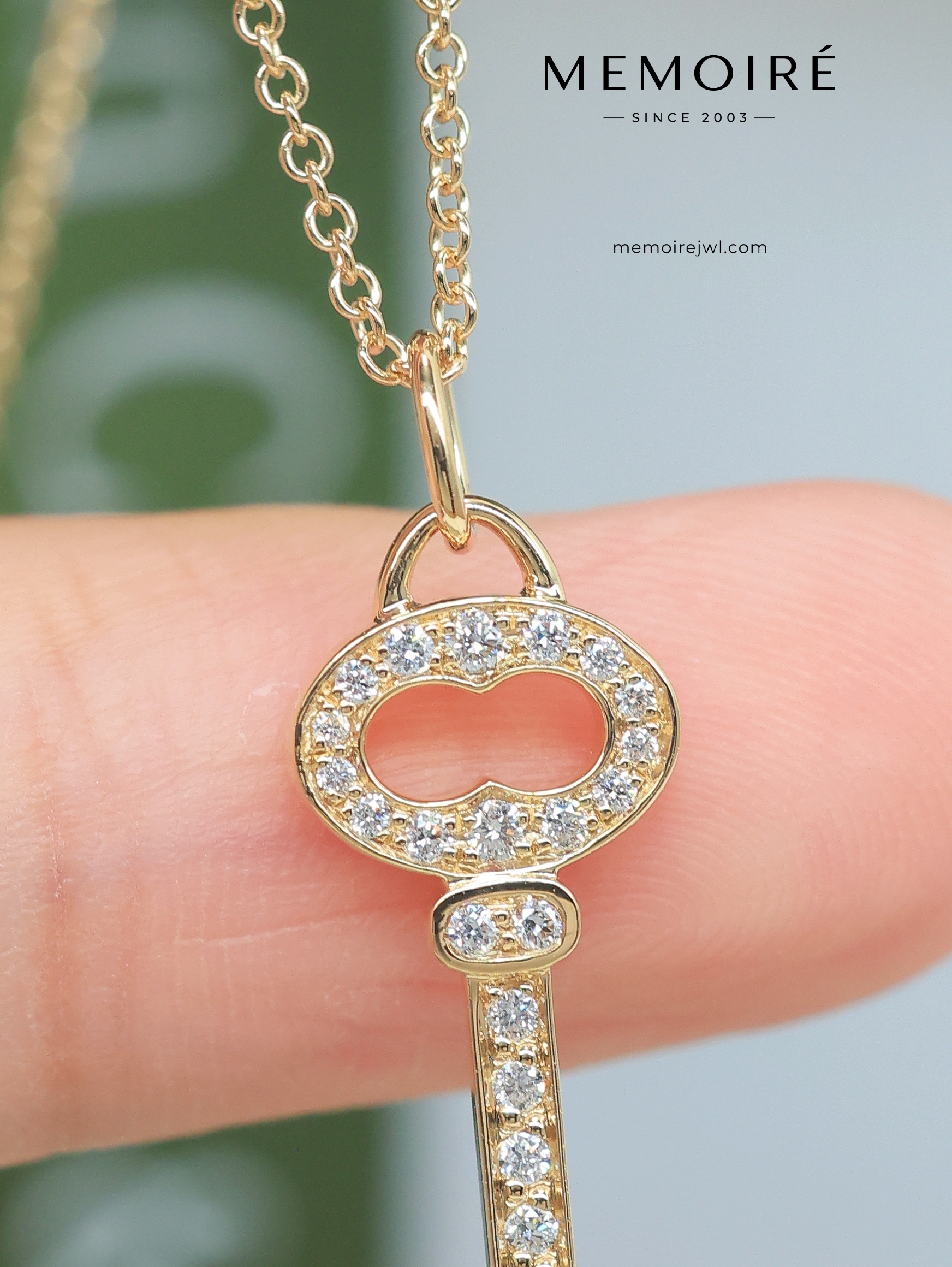 MEMOIRÉ Yellow Gold Small Full-Pave Key Necklace - Image 3