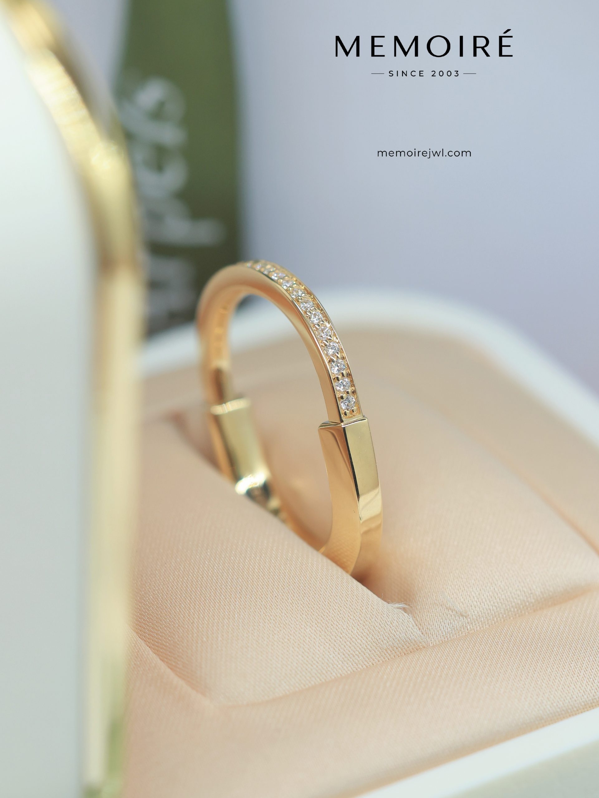 MEMOIRÉ Yellow Gold Narrow Half-Pave U-Shape Ring - Image 3