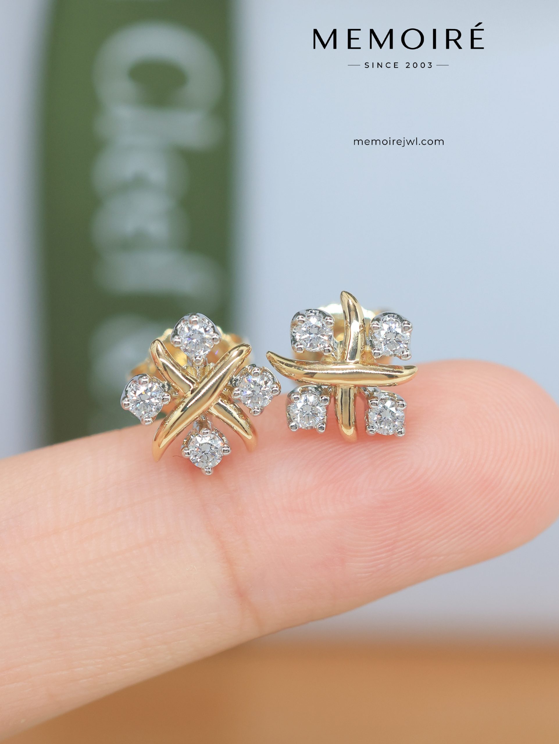 MÉMOIRÉ Two-Tone Gold (Yellow & White) 4-Diamond Cross Stud Earrings - Image 2