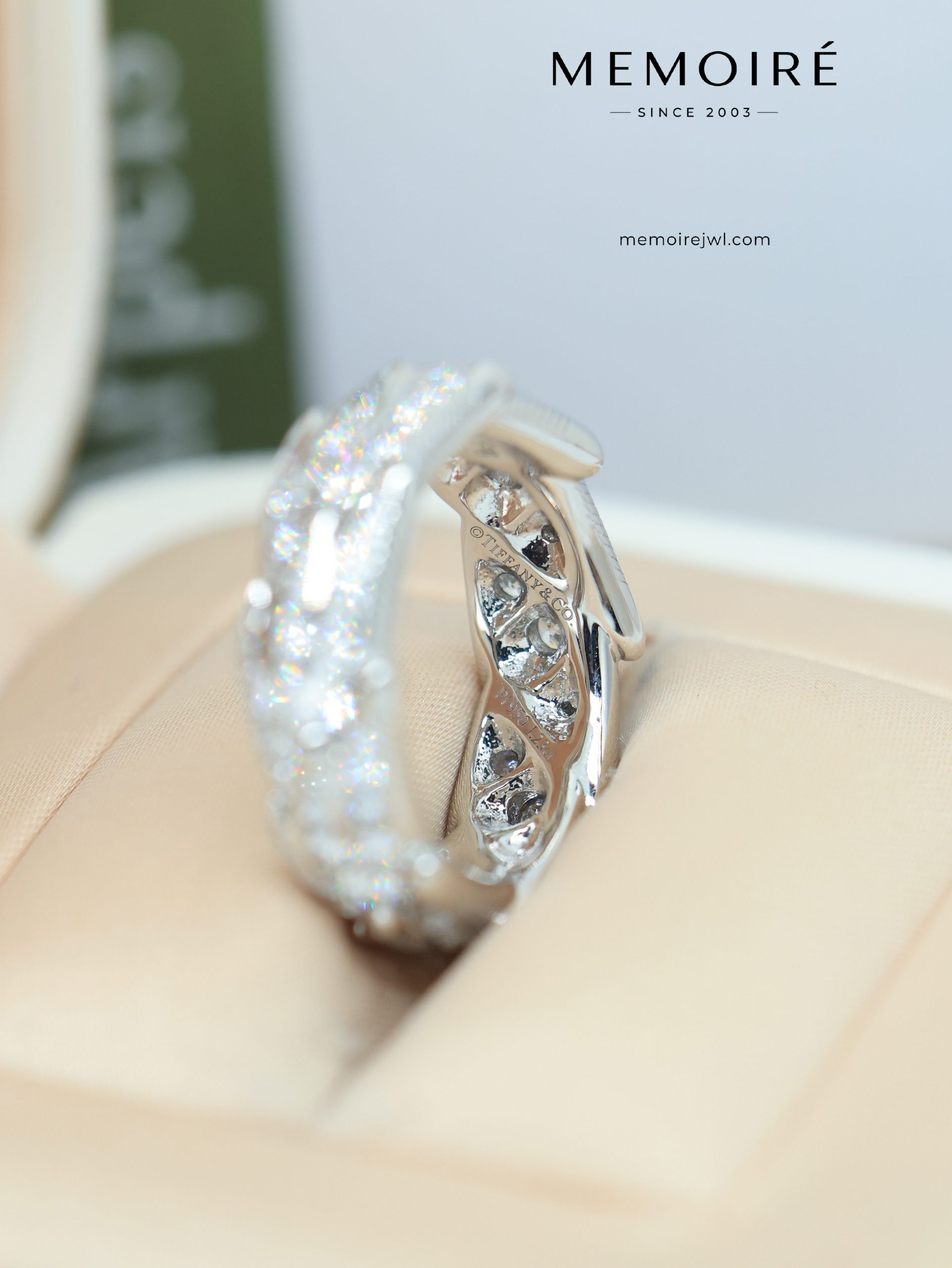 MEMOIRÉ Platinum Full-Pave Diamond Feather Ring - Image 5