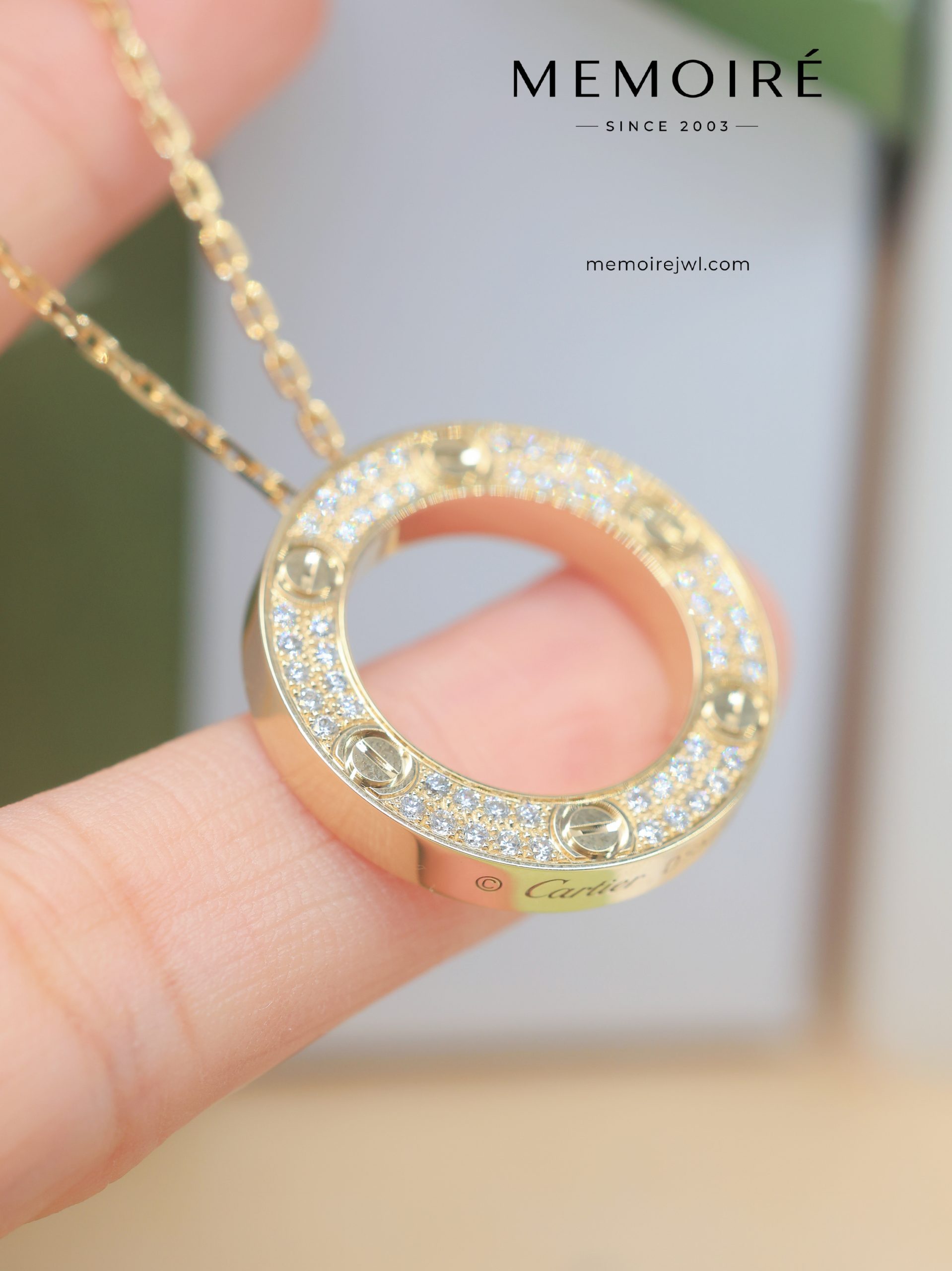 MÉMOIRÉ 18K Gold Full Stone Six Screw Ring Necklace - Image 3