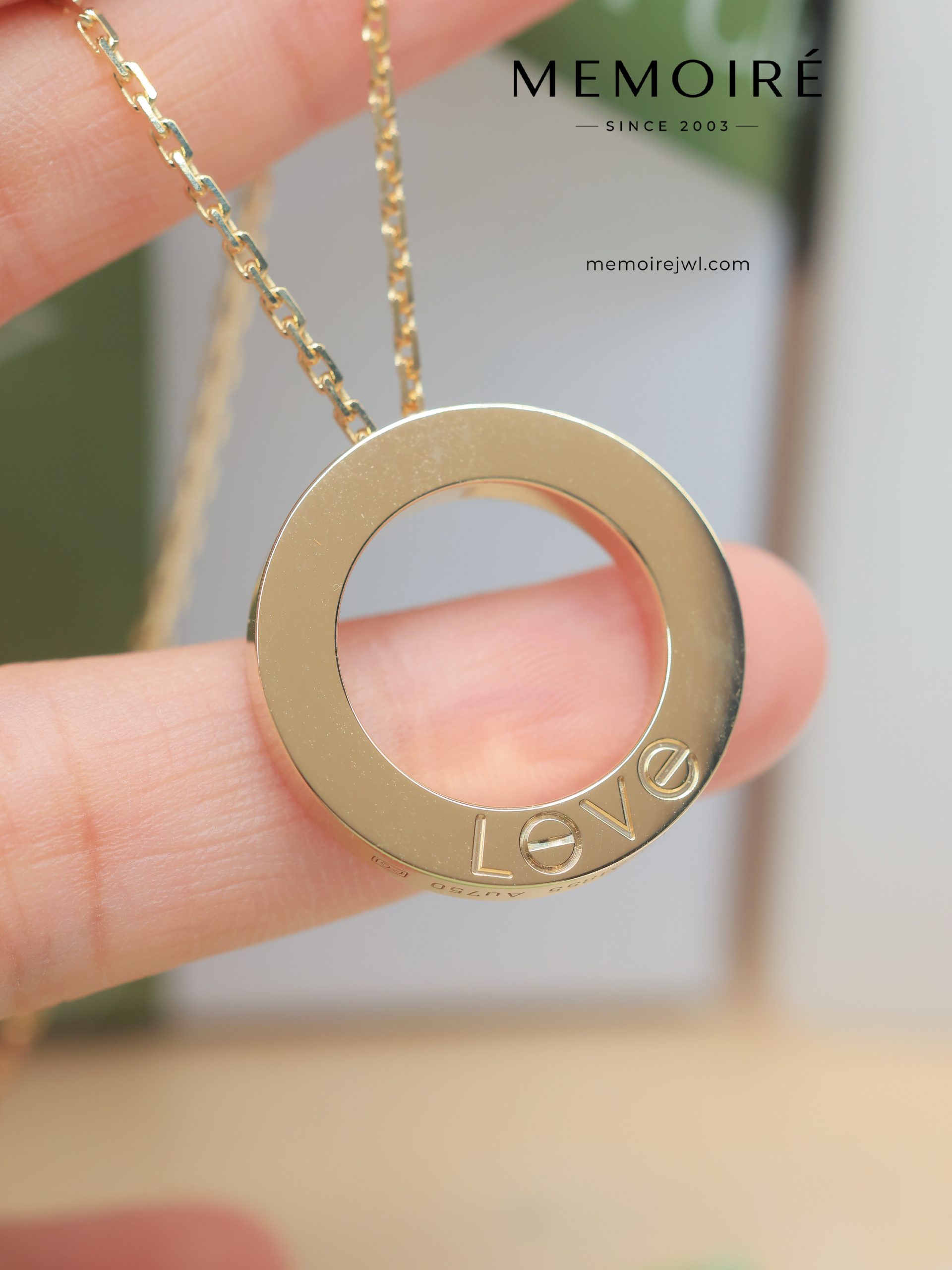 MÉMOIRÉ 18K Gold Full Stone Six Screw Ring Necklace - Image 4