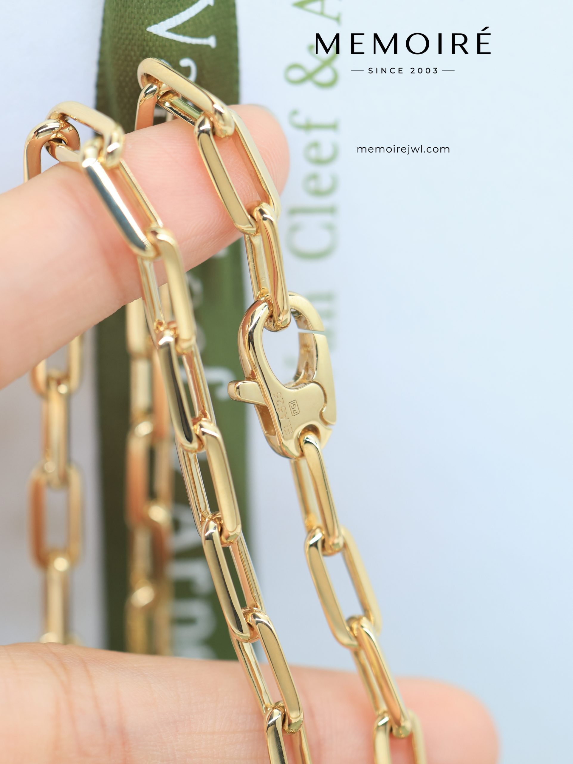 MÉMOIRÉ 18K Yellow Gold Thick Rectangular Paperclip Link Chain Necklace - Image 3