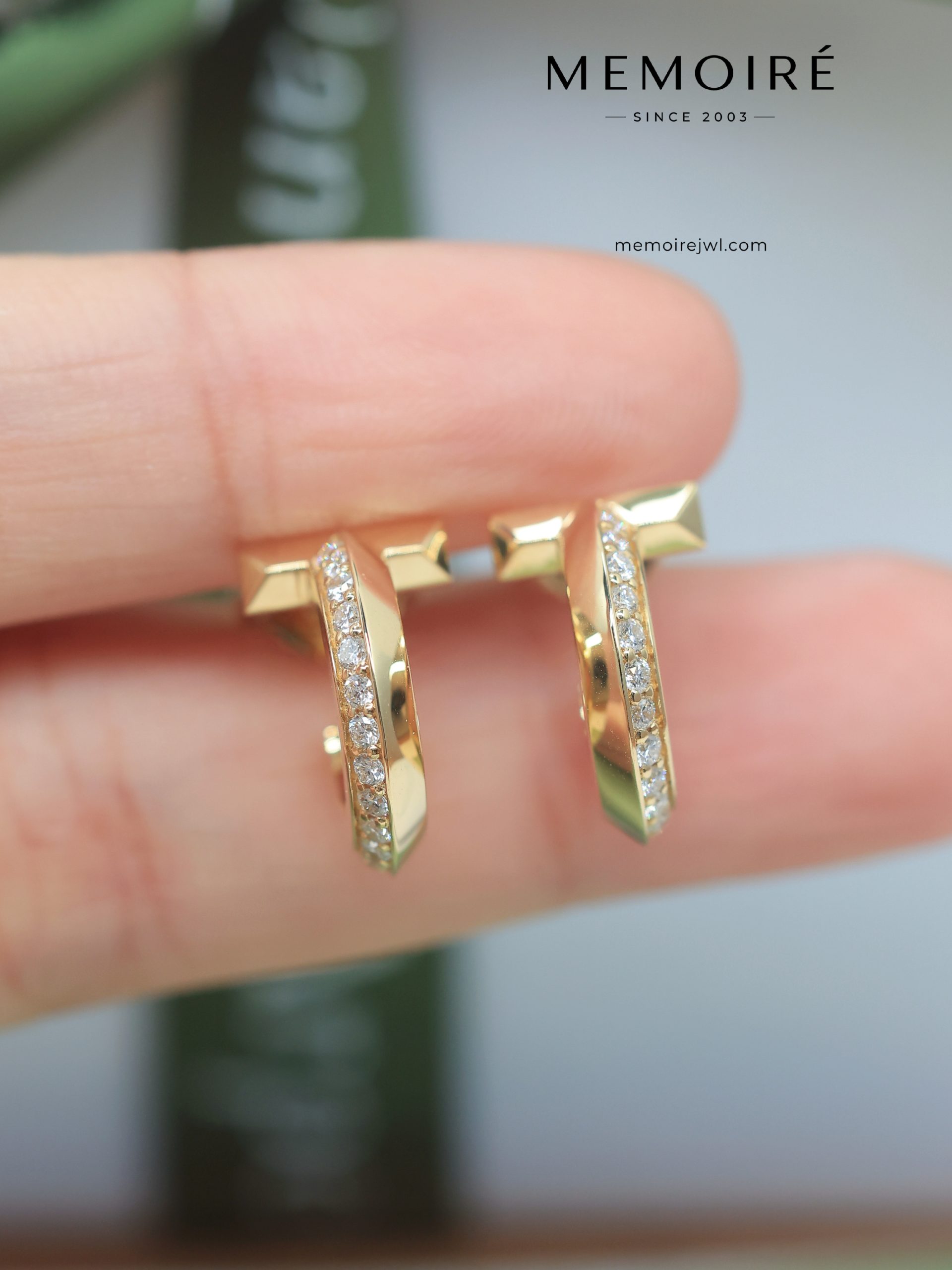 MEMOIRÉ Yellow Gold T1 Half-Pave Diamond Hoop Earrings - Image 4