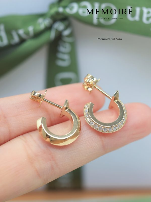 MEMOIRÉ Yellow Gold T1 Half-Pave Diamond Hoop Earrings