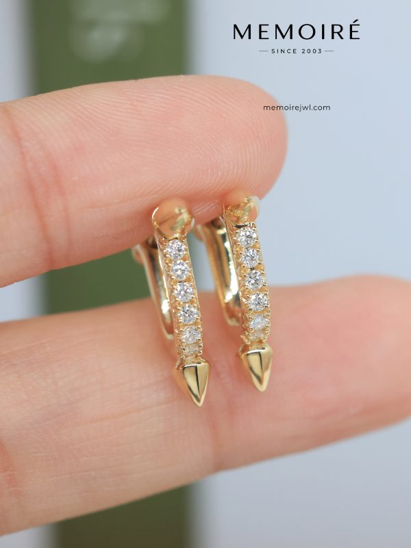 MEMOIRÉ Yellow Gold Full-Pave Spike Hoop Earrings