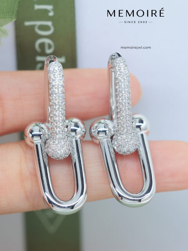 MEMOIRÉ Platinum Large Half-Pave Diamond U-Shaped Horseshoe Earrings