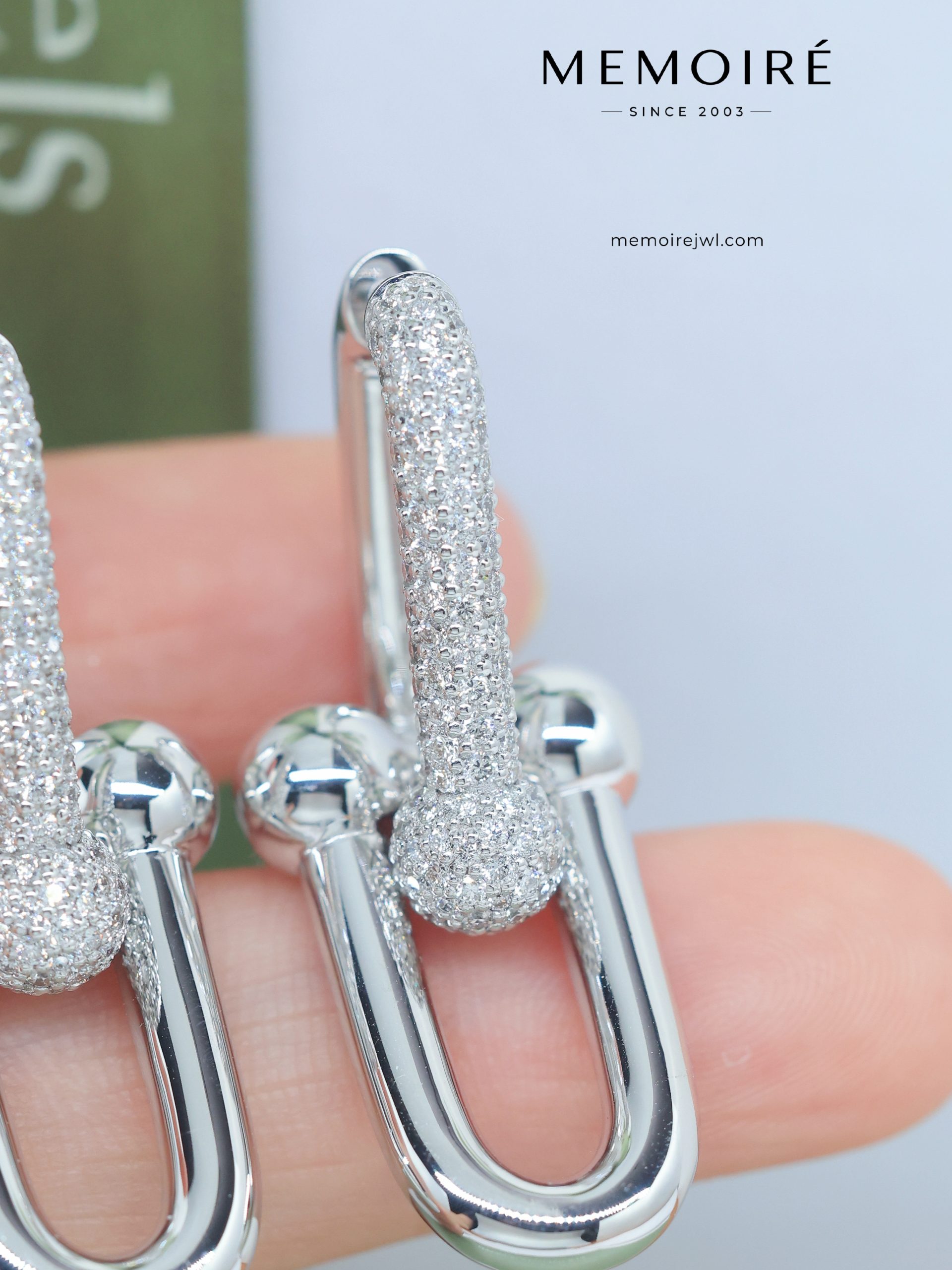 MEMOIRÉ Platinum Large Half-Pave Diamond U-Shaped Horseshoe Earrings - Image 3