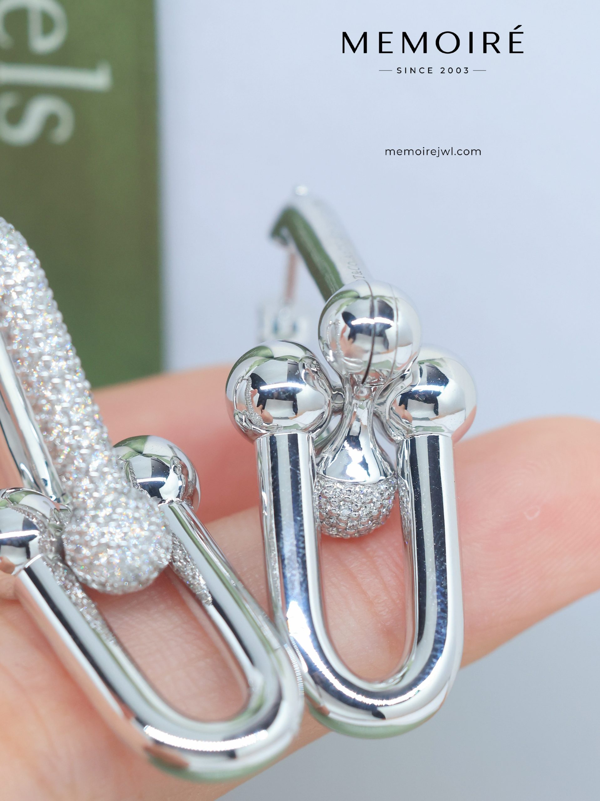 MEMOIRÉ Platinum Large Half-Pave Diamond U-Shaped Horseshoe Earrings - Image 5