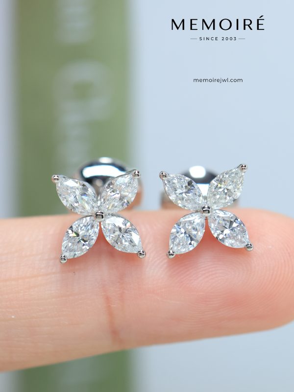 MEMOIRÉ Platinum Four Marquise-Cut Diamond Stud Earrings